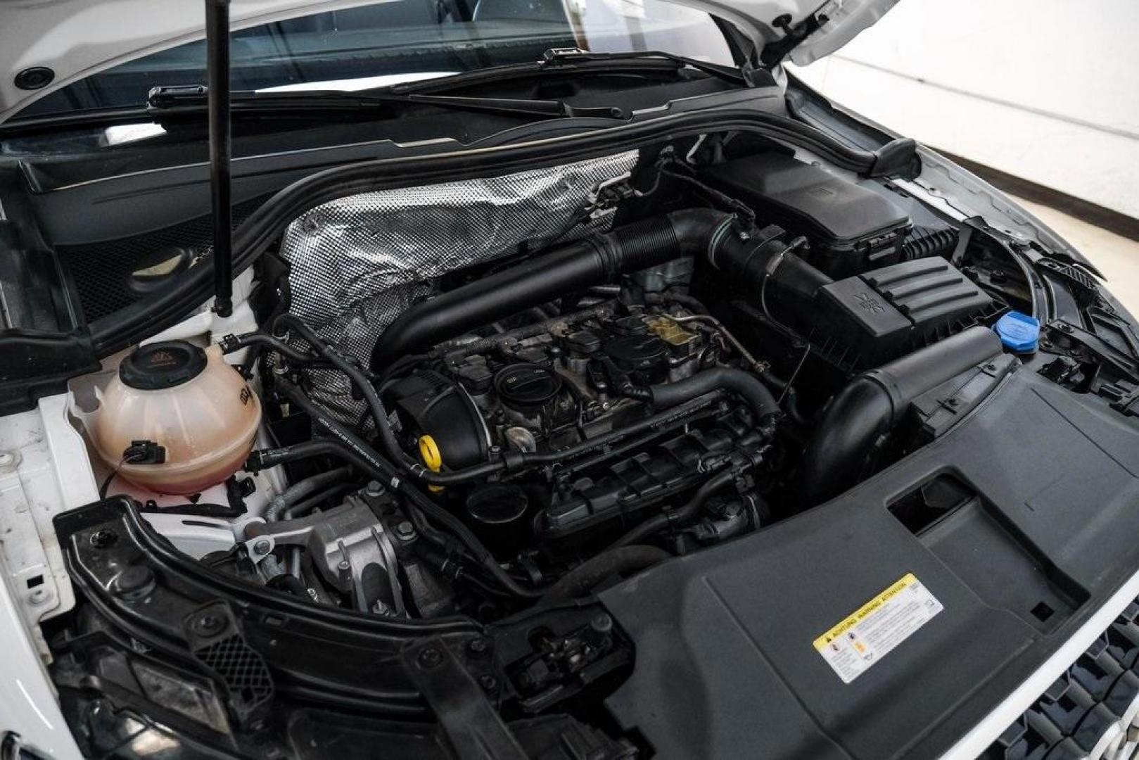 2018 White /Black Audi Q3 2.0T Premium (WA1BCCFS0JR) with an 2.0L 4-Cylinder TFSI engine, Automatic transmission, located at 15300 Midway Rd., Addison, TX, 75001, (972) 702-0011, 32.958321, -96.838074 - Photo#55