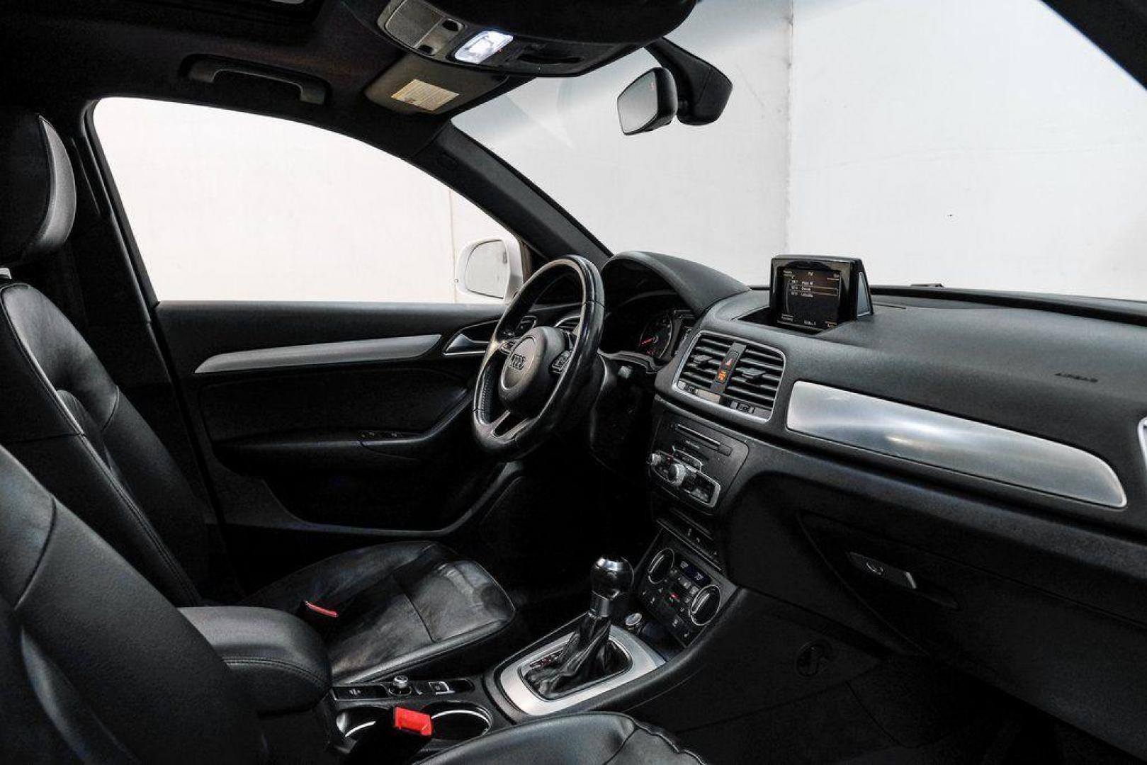 2018 White /Black Audi Q3 2.0T Premium (WA1BCCFS0JR) with an 2.0L 4-Cylinder TFSI engine, Automatic transmission, located at 15300 Midway Rd., Addison, TX, 75001, (972) 702-0011, 32.958321, -96.838074 - Photo#28