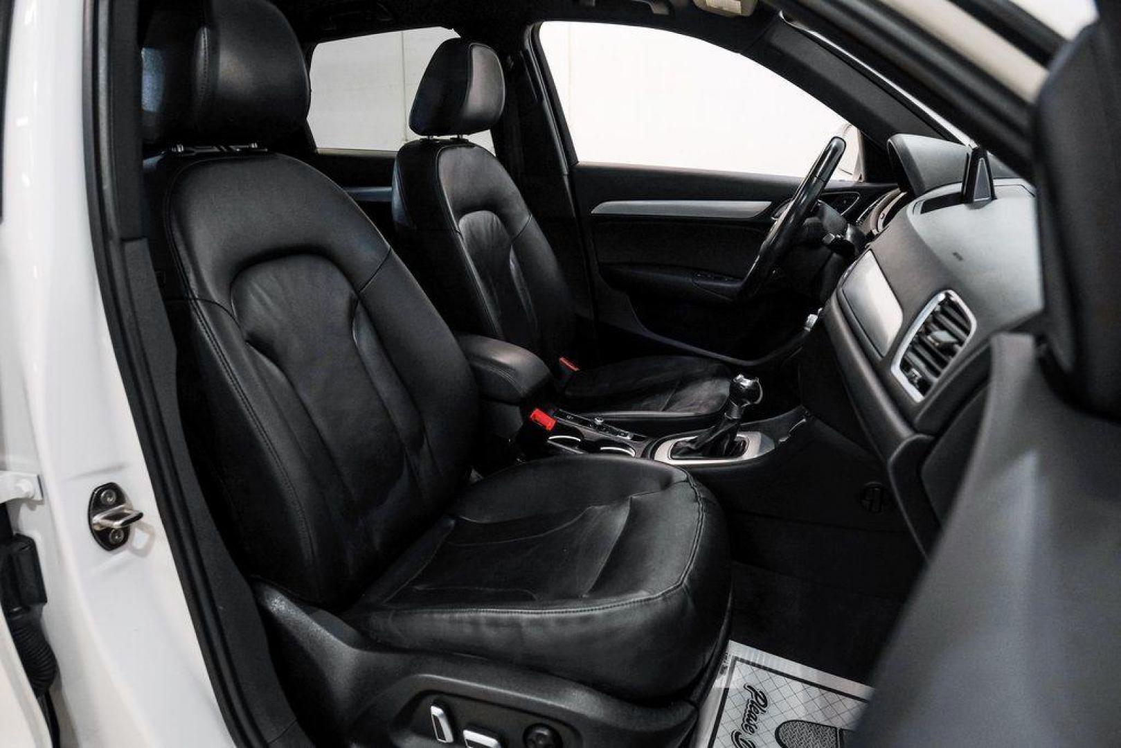 2018 White /Black Audi Q3 2.0T Premium (WA1BCCFS0JR) with an 2.0L 4-Cylinder TFSI engine, Automatic transmission, located at 15300 Midway Rd., Addison, TX, 75001, (972) 702-0011, 32.958321, -96.838074 - Photo#37