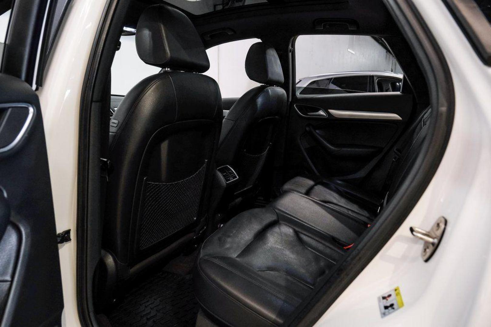 2018 White /Black Audi Q3 2.0T Premium (WA1BCCFS0JR) with an 2.0L 4-Cylinder TFSI engine, Automatic transmission, located at 15300 Midway Rd., Addison, TX, 75001, (972) 702-0011, 32.958321, -96.838074 - Photo#41