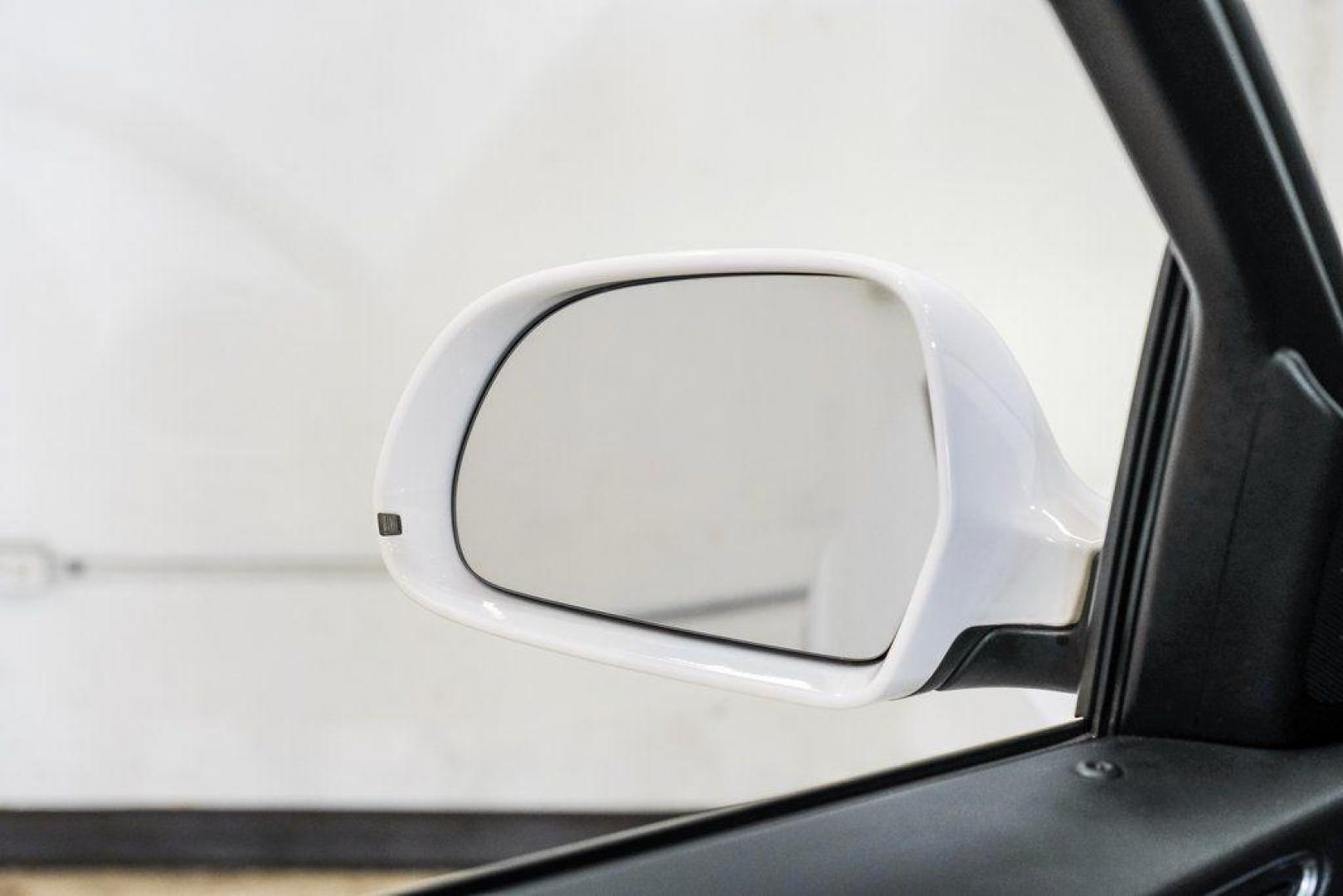 2018 White /Black Audi Q3 2.0T Premium (WA1BCCFS0JR) with an 2.0L 4-Cylinder TFSI engine, Automatic transmission, located at 15300 Midway Rd., Addison, TX, 75001, (972) 702-0011, 32.958321, -96.838074 - Photo#45