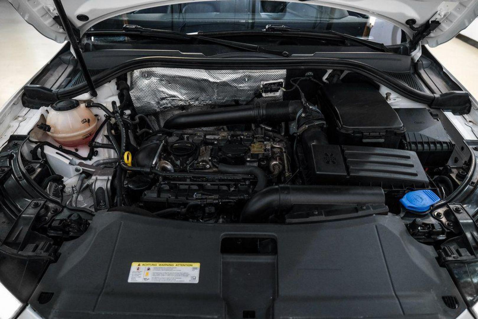 2018 White /Black Audi Q3 2.0T Premium (WA1BCCFS0JR) with an 2.0L 4-Cylinder TFSI engine, Automatic transmission, located at 15300 Midway Rd., Addison, TX, 75001, (972) 702-0011, 32.958321, -96.838074 - Photo#54