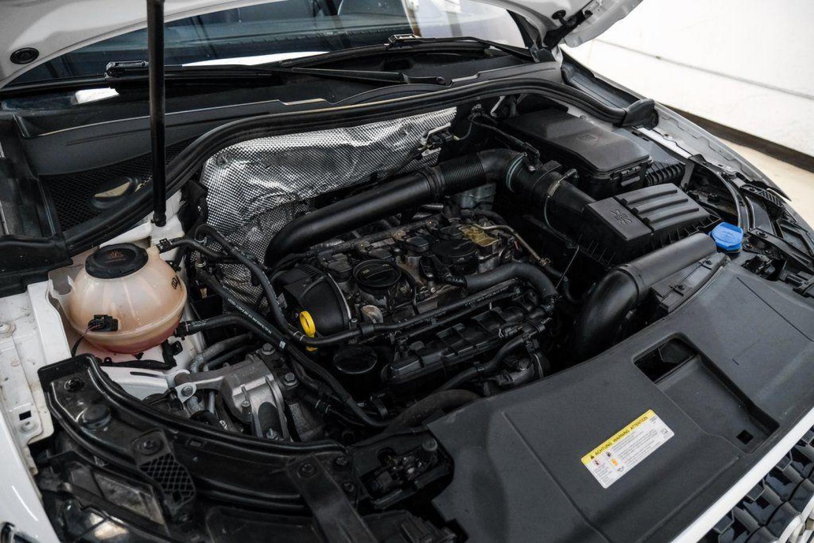 2018 White /Black Audi Q3 2.0T Premium (WA1BCCFS0JR) with an 2.0L 4-Cylinder TFSI engine, Automatic transmission, located at 15300 Midway Rd., Addison, TX, 75001, (972) 702-0011, 32.958321, -96.838074 - Photo#55