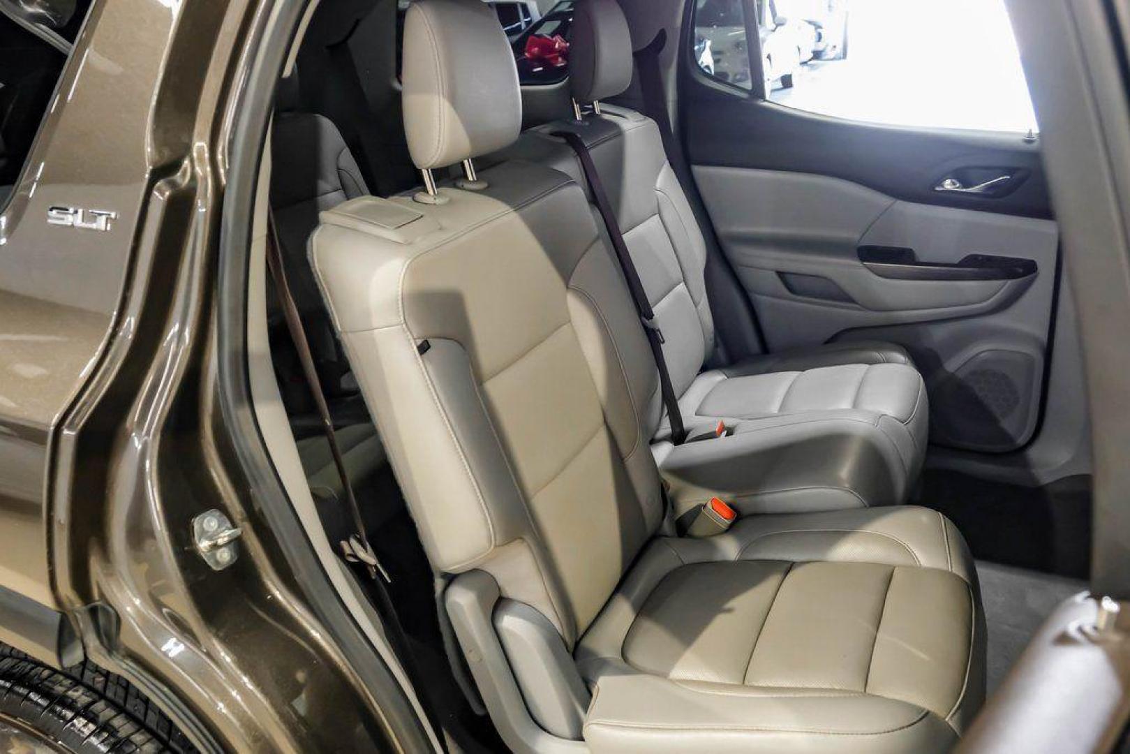 2019 Smokey Quartz Metallic /Cocoa/ Light Ash Gray GMC Acadia SLT-1 (1GKKNMLS4KZ) with an 3.6L V6 SIDI engine, Automatic transmission, located at 15300 Midway Rd., Addison, TX, 75001, (972) 702-0011, 32.958321, -96.838074 - Photo#38