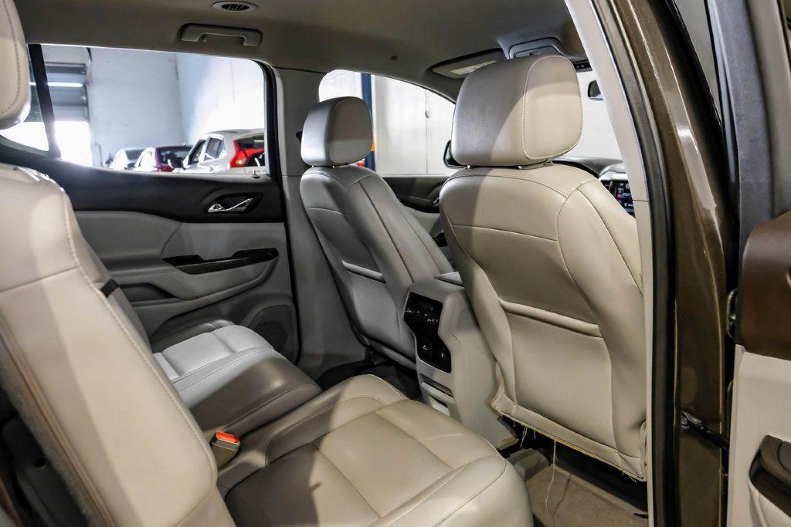 2019 Smokey Quartz Metallic /Cocoa/ Light Ash Gray GMC Acadia SLT-1 (1GKKNMLS4KZ) with an 3.6L V6 SIDI engine, Automatic transmission, located at 15300 Midway Rd., Addison, TX, 75001, (972) 702-0011, 32.958321, -96.838074 - Photo#40