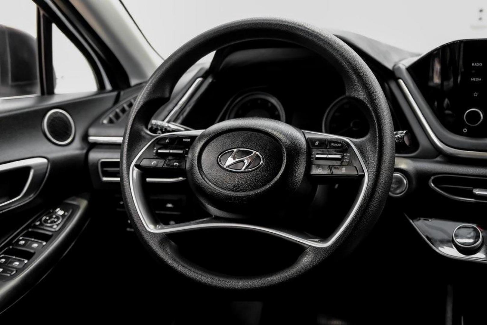 2022 Quartz White /Black Hyundai Sonata SEL (KMHL64JA1NA) with an 2.5L I4 engine, Automatic transmission, located at 15300 Midway Rd., Addison, TX, 75001, (972) 702-0011, 32.958321, -96.838074 - Photo#23