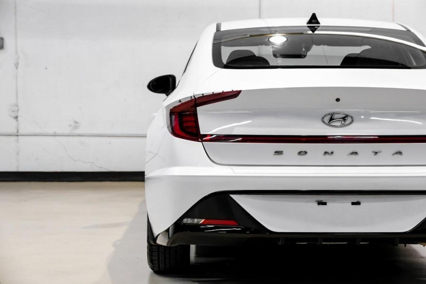 2022 Quartz White /Black Hyundai Sonata SEL (KMHL64JA1NA) with an 2.5L I4 engine, Automatic transmission, located at 15300 Midway Rd., Addison, TX, 75001, (972) 702-0011, 32.958321, -96.838074 - Photo#55