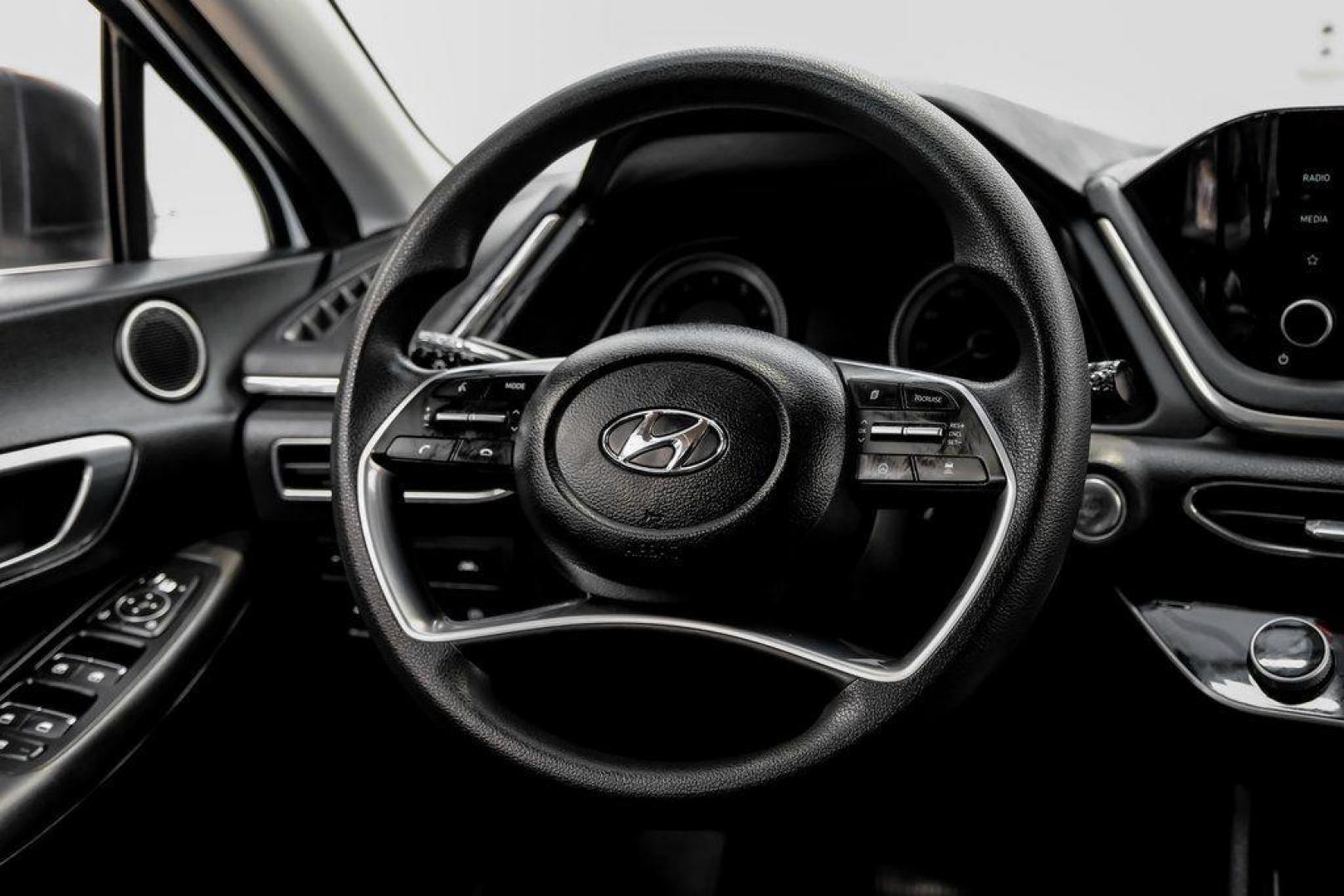 2022 Quartz White /Black Hyundai Sonata SEL (KMHL64JA1NA) with an 2.5L I4 engine, Automatic transmission, located at 15300 Midway Rd., Addison, TX, 75001, (972) 702-0011, 32.958321, -96.838074 - Photo#23