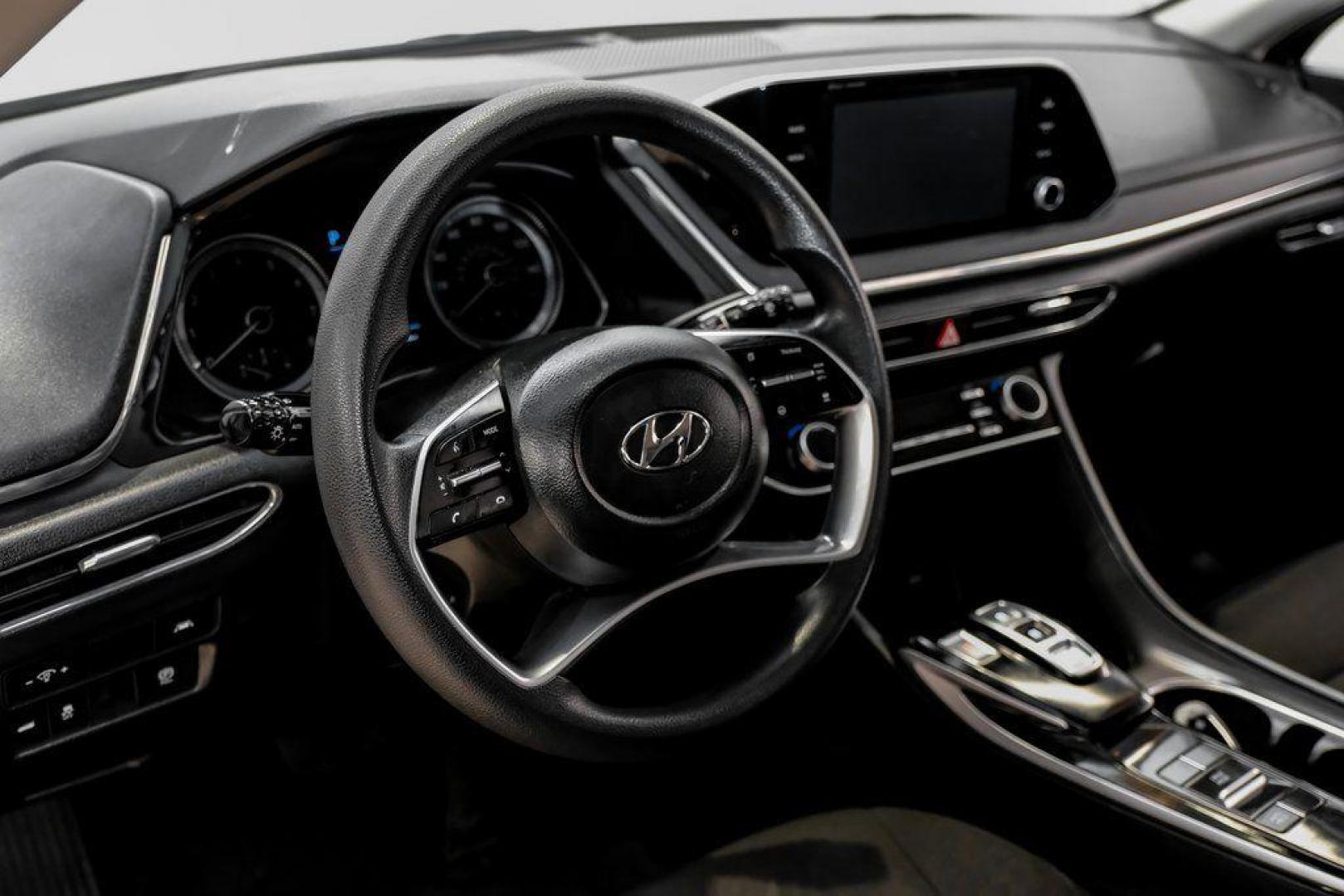 2022 Quartz White /Black Hyundai Sonata SEL (KMHL64JA1NA) with an 2.5L I4 engine, Automatic transmission, located at 15300 Midway Rd., Addison, TX, 75001, (972) 702-0011, 32.958321, -96.838074 - Photo#24