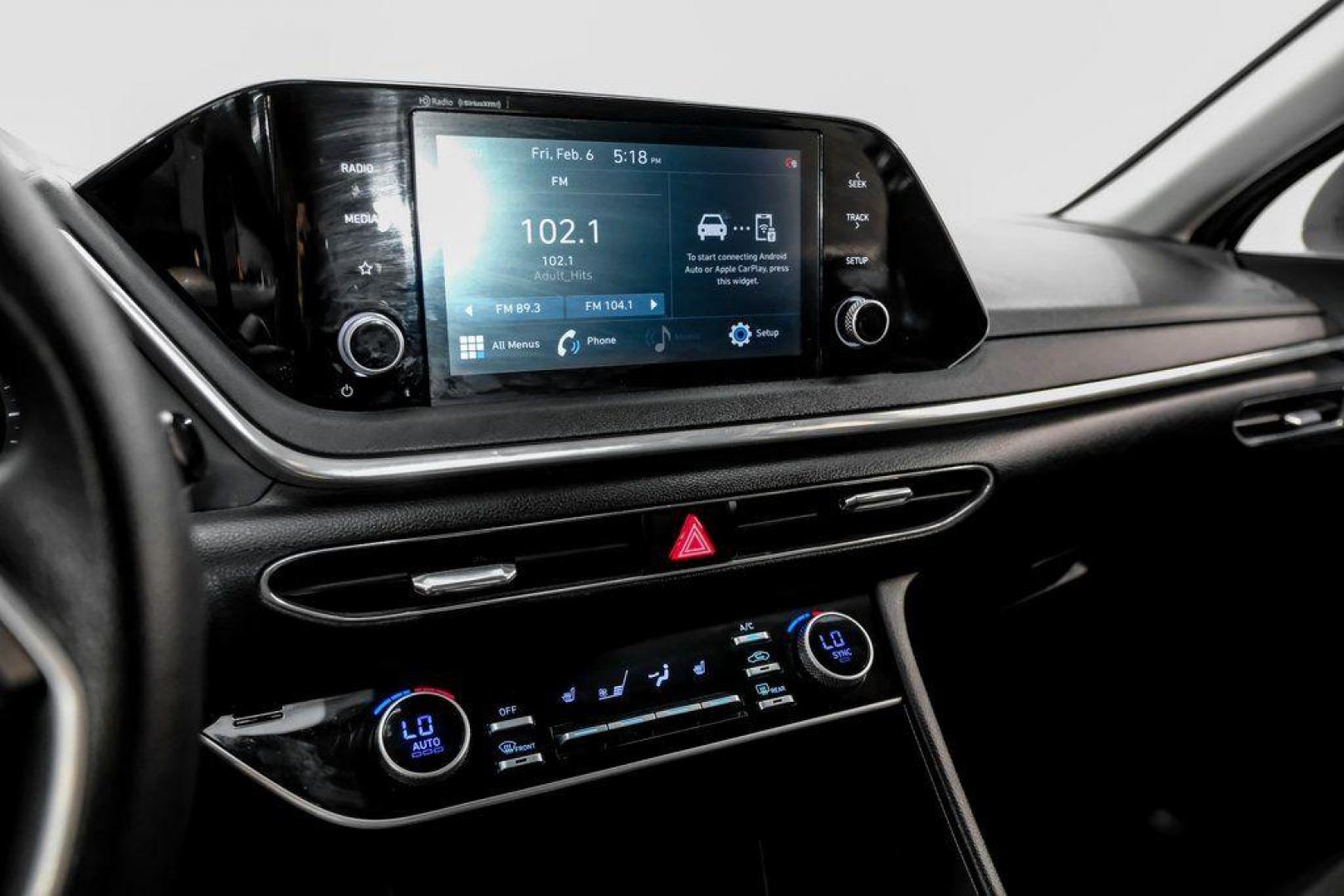 2022 Quartz White /Black Hyundai Sonata SEL (KMHL64JA1NA) with an 2.5L I4 engine, Automatic transmission, located at 15300 Midway Rd., Addison, TX, 75001, (972) 702-0011, 32.958321, -96.838074 - Photo#33