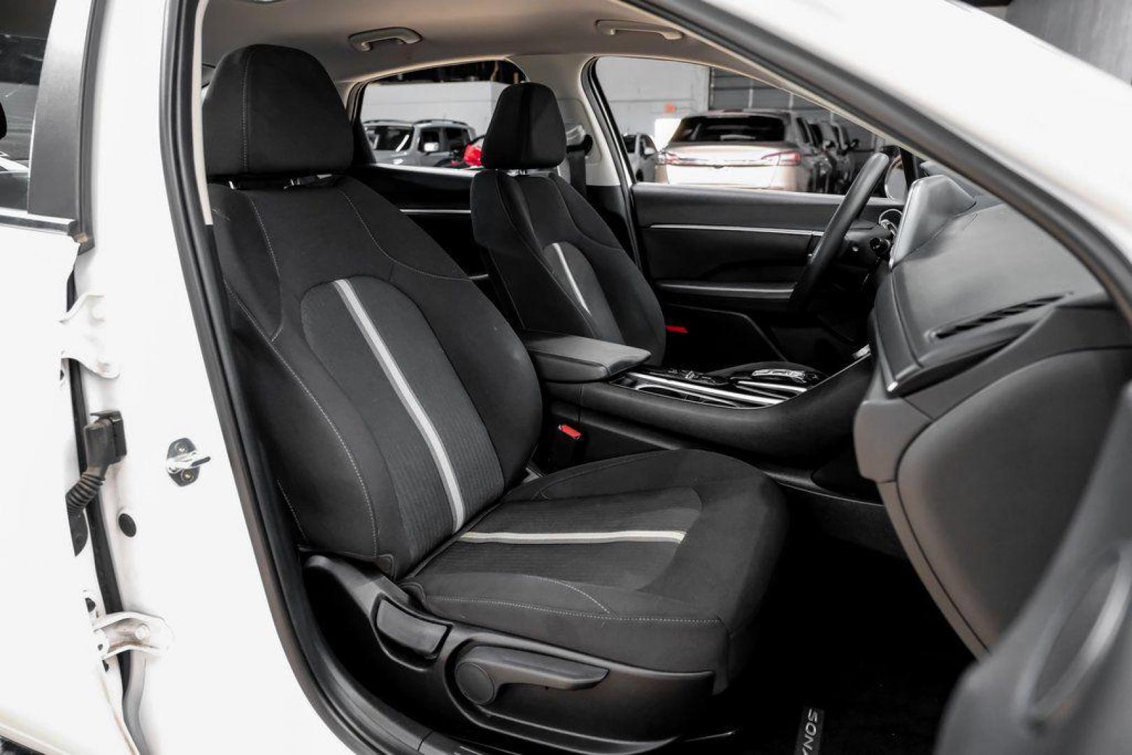 2022 Quartz White /Black Hyundai Sonata SEL (KMHL64JA1NA) with an 2.5L I4 engine, Automatic transmission, located at 15300 Midway Rd., Addison, TX, 75001, (972) 702-0011, 32.958321, -96.838074 - Photo#42