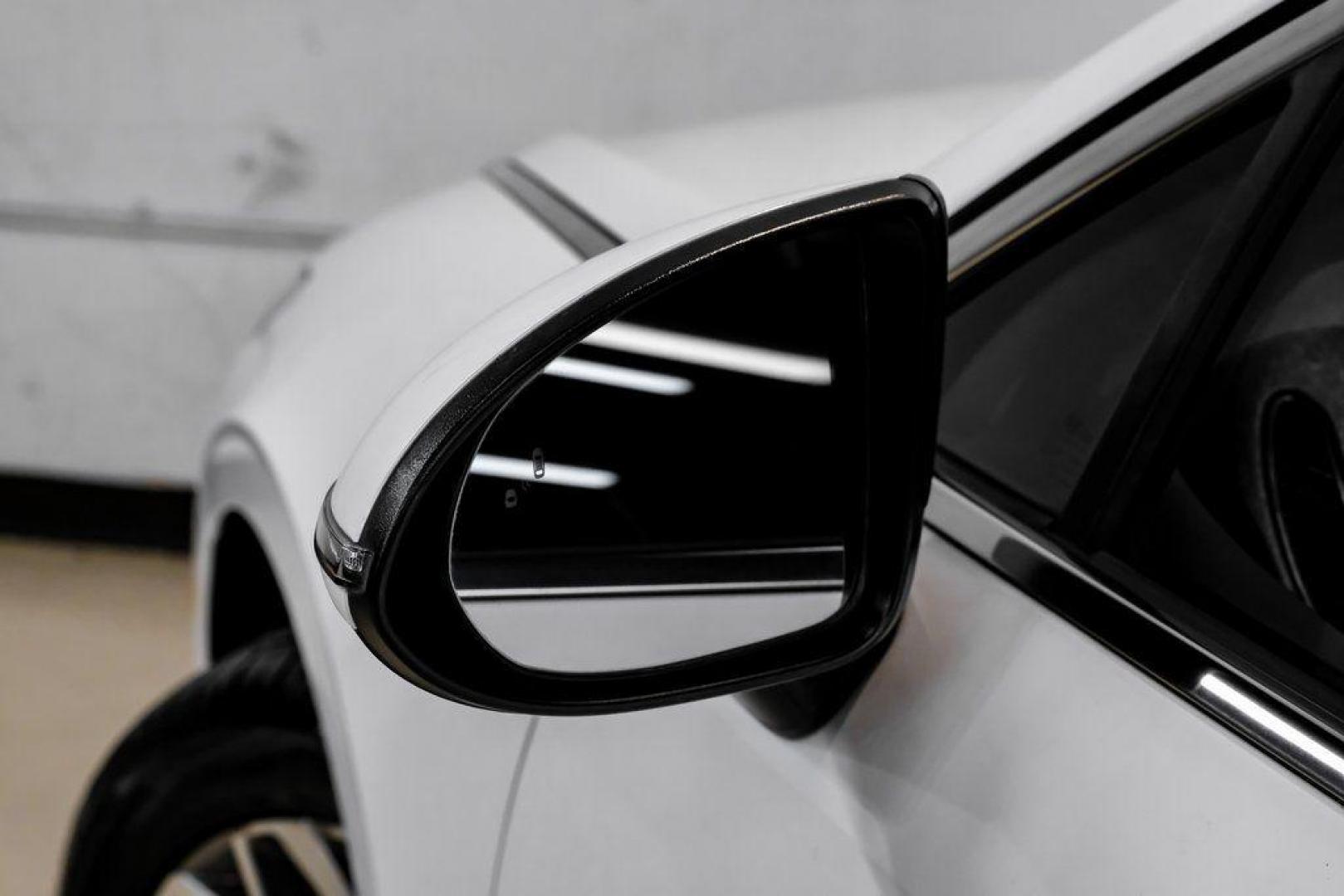 2022 Quartz White /Black Hyundai Sonata SEL (KMHL64JA1NA) with an 2.5L I4 engine, Automatic transmission, located at 15300 Midway Rd., Addison, TX, 75001, (972) 702-0011, 32.958321, -96.838074 - Photo#47