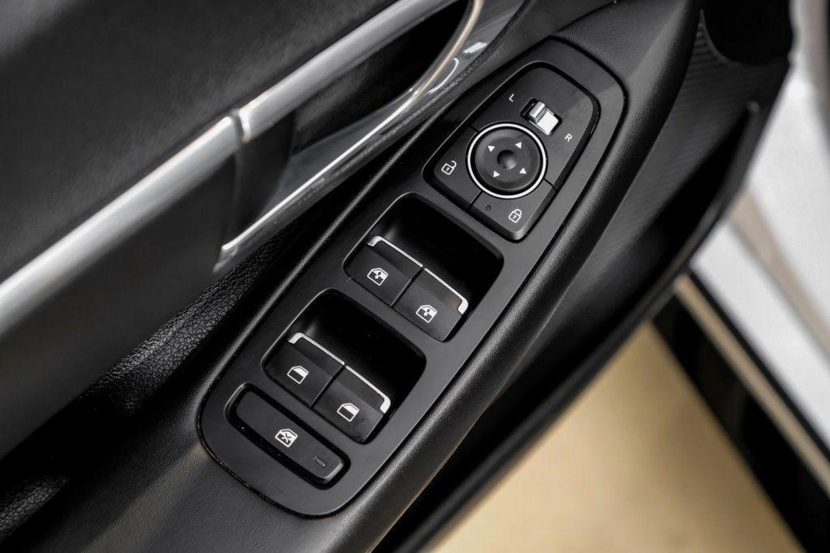 2022 Quartz White /Black Hyundai Sonata SEL (KMHL64JA1NA) with an 2.5L I4 engine, Automatic transmission, located at 15300 Midway Rd., Addison, TX, 75001, (972) 702-0011, 32.958321, -96.838074 - Photo#50