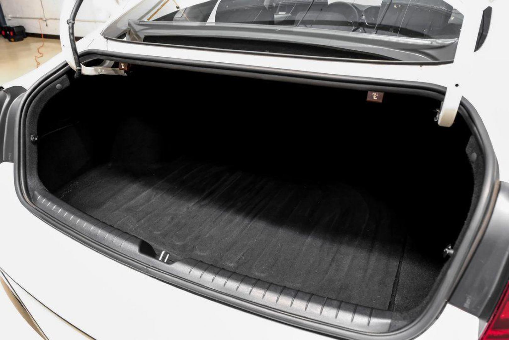 2022 Quartz White /Black Hyundai Sonata SEL (KMHL64JA1NA) with an 2.5L I4 engine, Automatic transmission, located at 15300 Midway Rd., Addison, TX, 75001, (972) 702-0011, 32.958321, -96.838074 - Photo#59