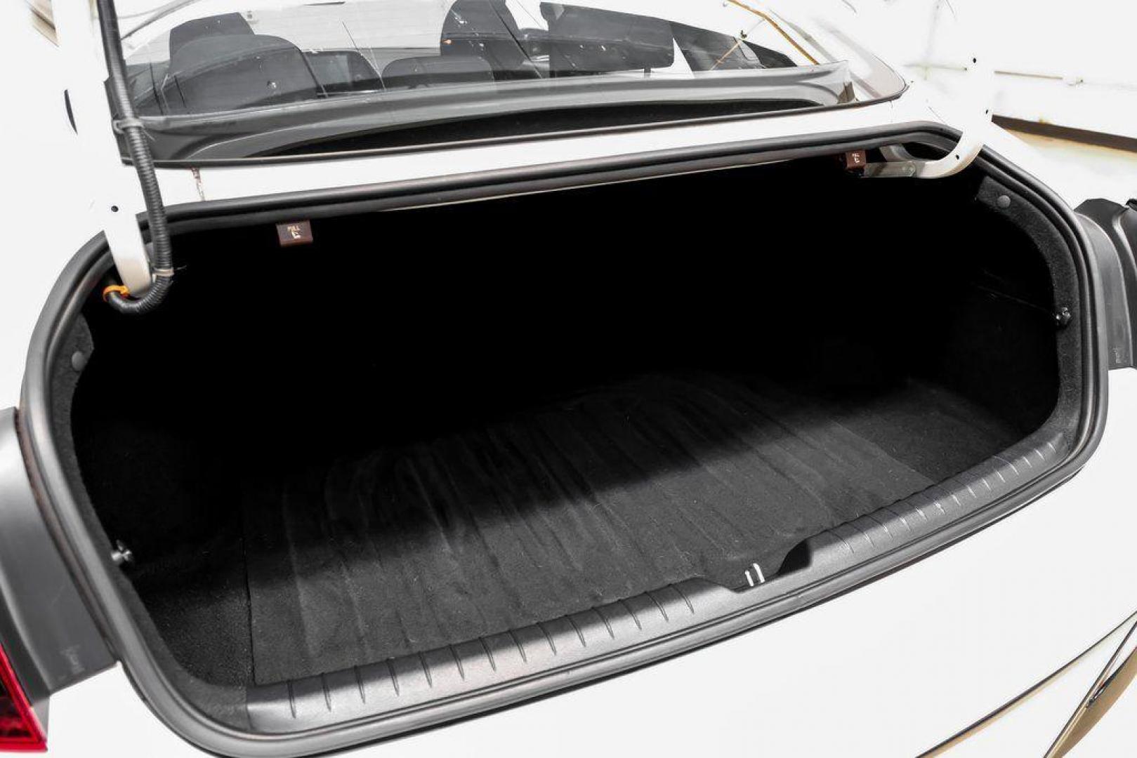 2022 Quartz White /Black Hyundai Sonata SEL (KMHL64JA1NA) with an 2.5L I4 engine, Automatic transmission, located at 15300 Midway Rd., Addison, TX, 75001, (972) 702-0011, 32.958321, -96.838074 - Photo#60