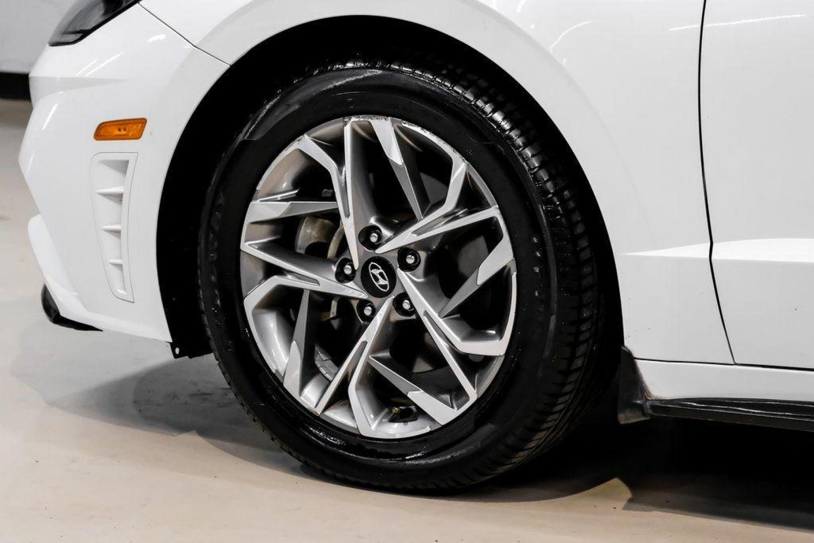 2022 Quartz White /Black Hyundai Sonata SEL (KMHL64JA1NA) with an 2.5L I4 engine, Automatic transmission, located at 15300 Midway Rd., Addison, TX, 75001, (972) 702-0011, 32.958321, -96.838074 - Photo#63