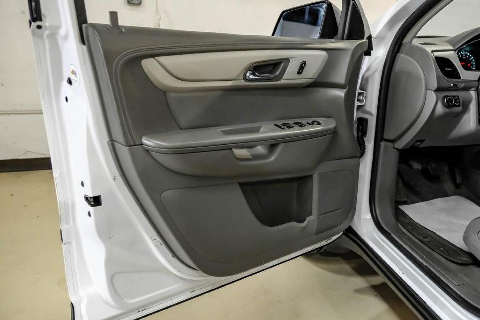 2017 Summit White /Dark Titanium/Light Titanium Chevrolet Traverse LS (1GNKRFKD9HJ) with an 3.6L V6 SIDI engine, Automatic transmission, located at 15300 Midway Rd., Addison, TX, 75001, (972) 702-0011, 32.958321, -96.838074 - Photo#37