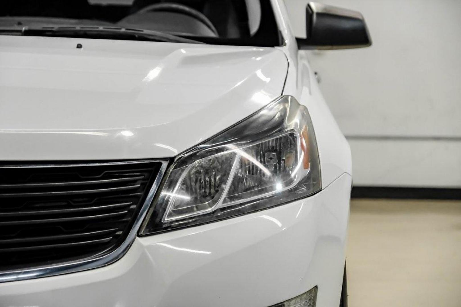 2017 Summit White /Dark Titanium/Light Titanium Chevrolet Traverse LS (1GNKRFKD9HJ) with an 3.6L V6 SIDI engine, Automatic transmission, located at 15300 Midway Rd., Addison, TX, 75001, (972) 702-0011, 32.958321, -96.838074 - Photo#43