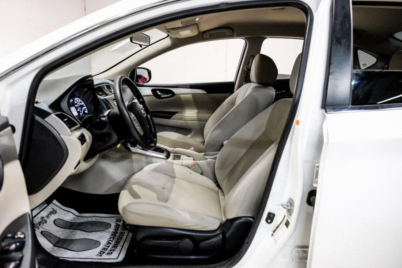 2016 Fresh Powder /Marble Gray Nissan Sentra S (3N1AB7AP3GY) with an 1.8L 4-Cylinder DOHC 16V engine, CVT transmission, located at 15300 Midway Rd., Addison, TX, 75001, (972) 702-0011, 32.958321, -96.838074 - Photo#3