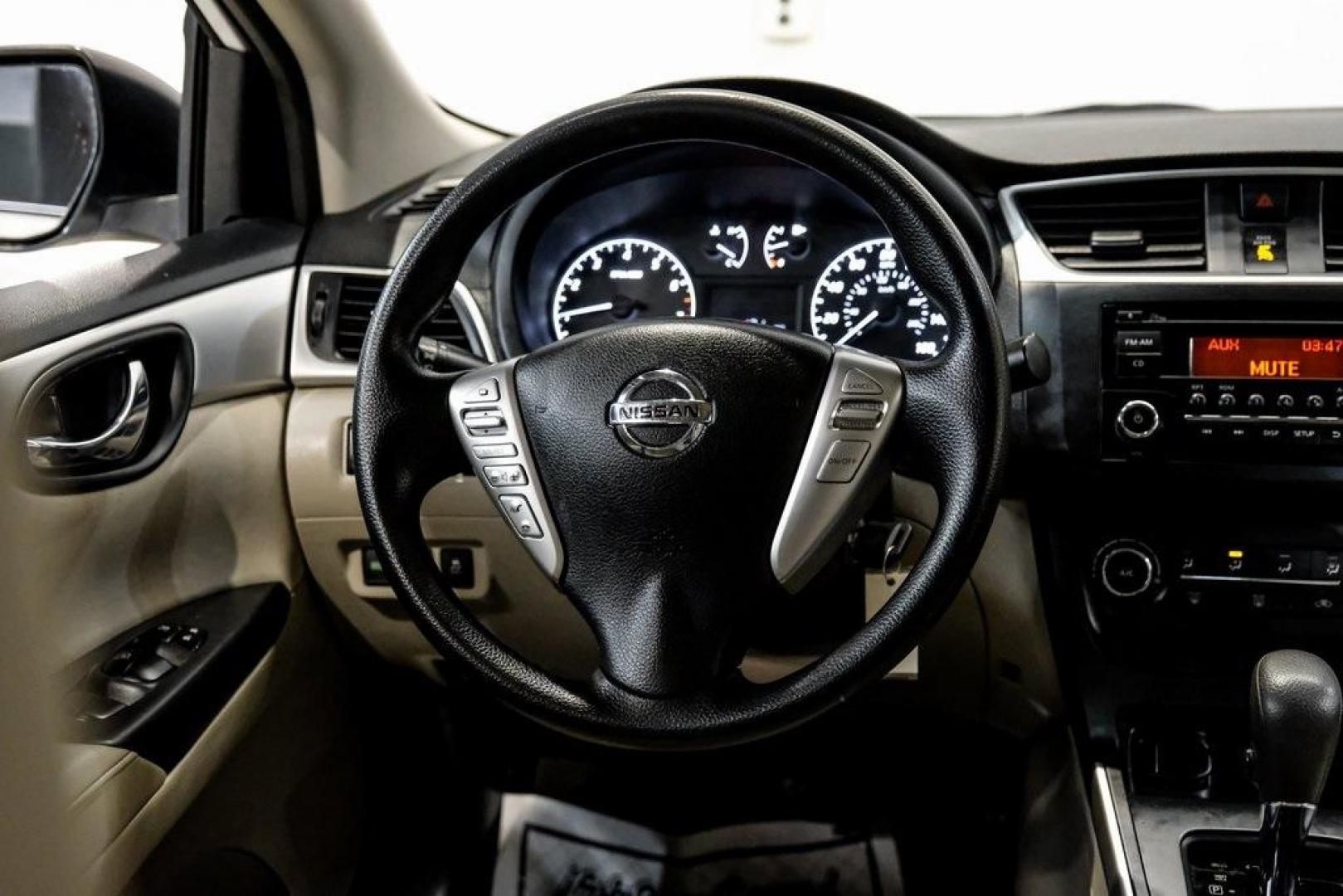 2016 Fresh Powder /Marble Gray Nissan Sentra S (3N1AB7AP3GY) with an 1.8L 4-Cylinder DOHC 16V engine, CVT transmission, located at 15300 Midway Rd., Addison, TX, 75001, (972) 702-0011, 32.958321, -96.838074 - Photo#15