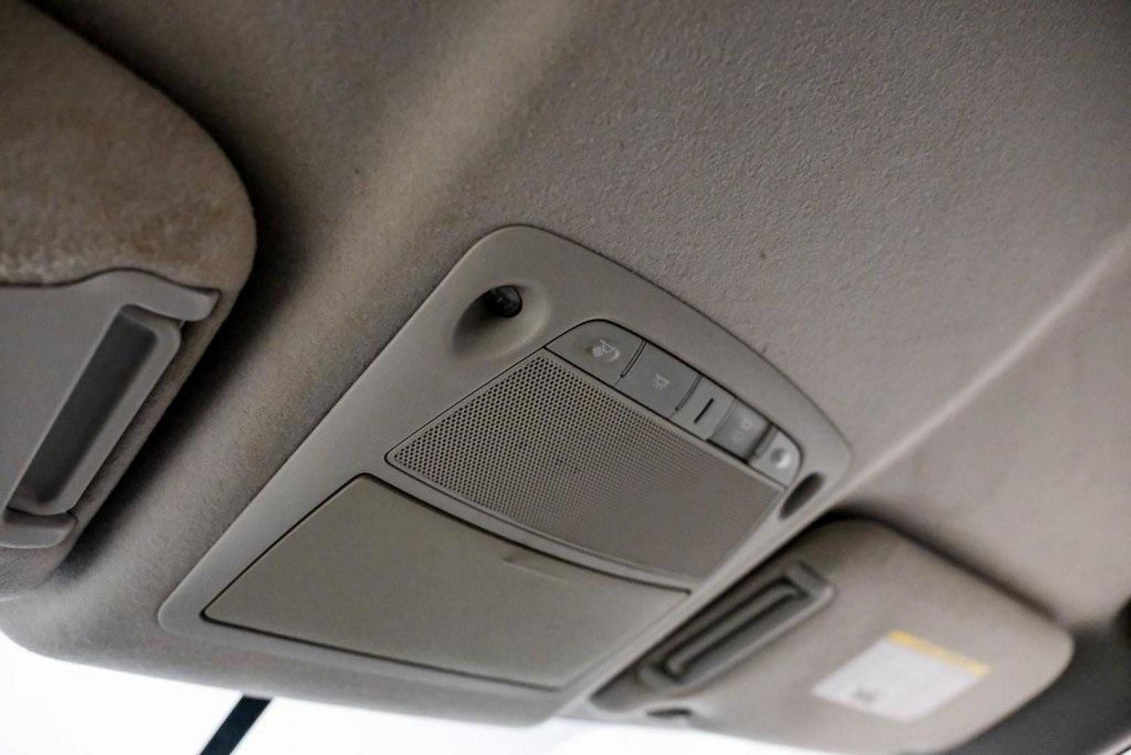 2016 Fresh Powder /Marble Gray Nissan Sentra S (3N1AB7AP3GY) with an 1.8L 4-Cylinder DOHC 16V engine, CVT transmission, located at 15300 Midway Rd., Addison, TX, 75001, (972) 702-0011, 32.958321, -96.838074 - Photo#22