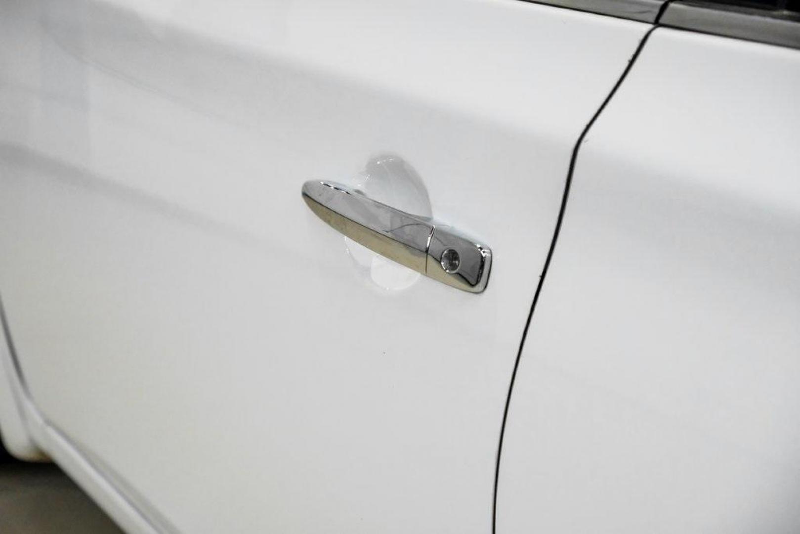 2016 Fresh Powder /Marble Gray Nissan Sentra S (3N1AB7AP3GY) with an 1.8L 4-Cylinder DOHC 16V engine, CVT transmission, located at 15300 Midway Rd., Addison, TX, 75001, (972) 702-0011, 32.958321, -96.838074 - Photo#34