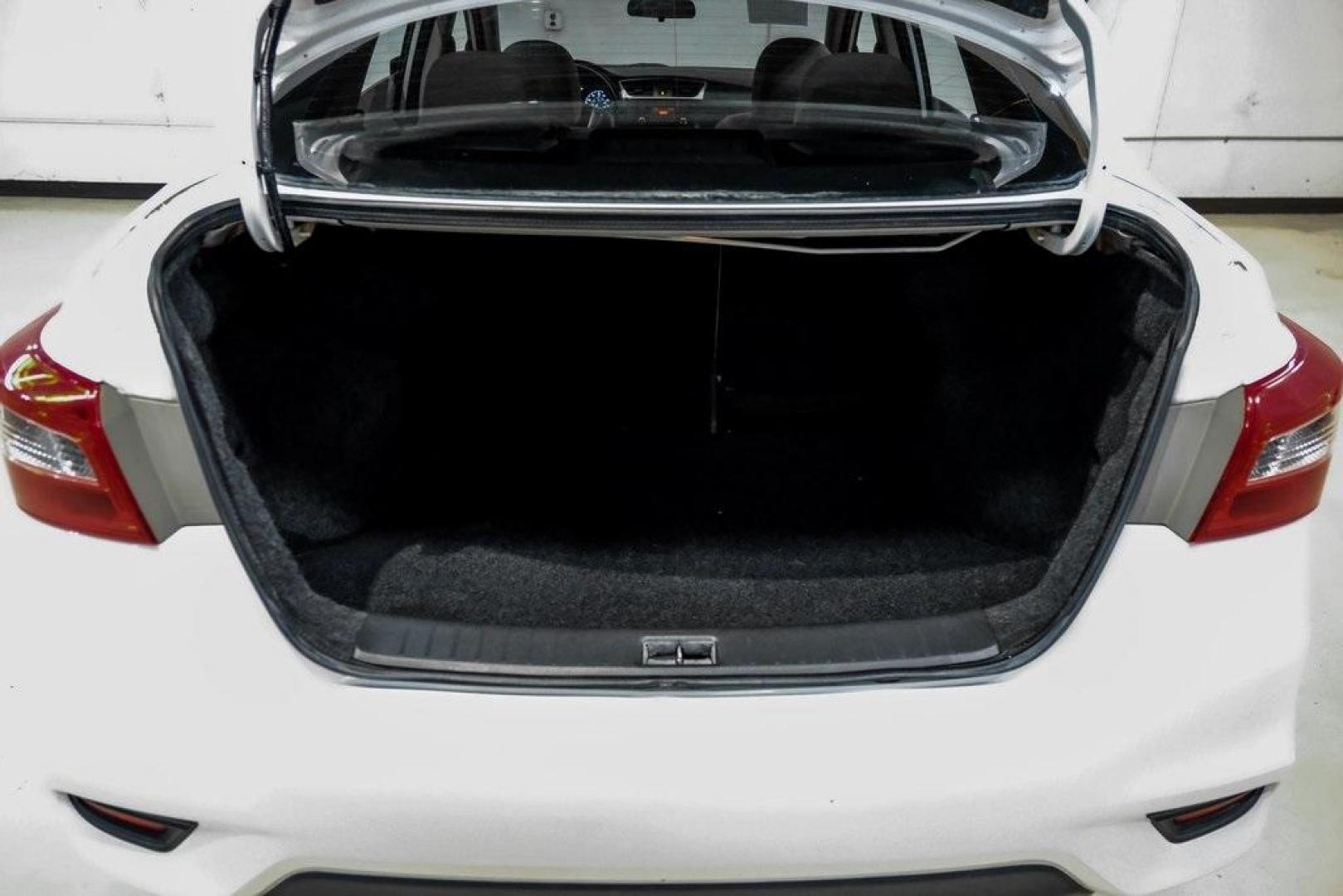 2016 Fresh Powder /Marble Gray Nissan Sentra S (3N1AB7AP3GY) with an 1.8L 4-Cylinder DOHC 16V engine, CVT transmission, located at 15300 Midway Rd., Addison, TX, 75001, (972) 702-0011, 32.958321, -96.838074 - Photo#47