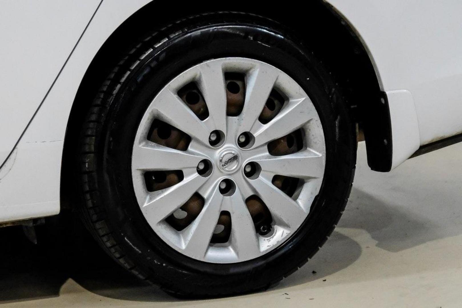 2016 Fresh Powder /Marble Gray Nissan Sentra S (3N1AB7AP3GY) with an 1.8L 4-Cylinder DOHC 16V engine, CVT transmission, located at 15300 Midway Rd., Addison, TX, 75001, (972) 702-0011, 32.958321, -96.838074 - Photo#49