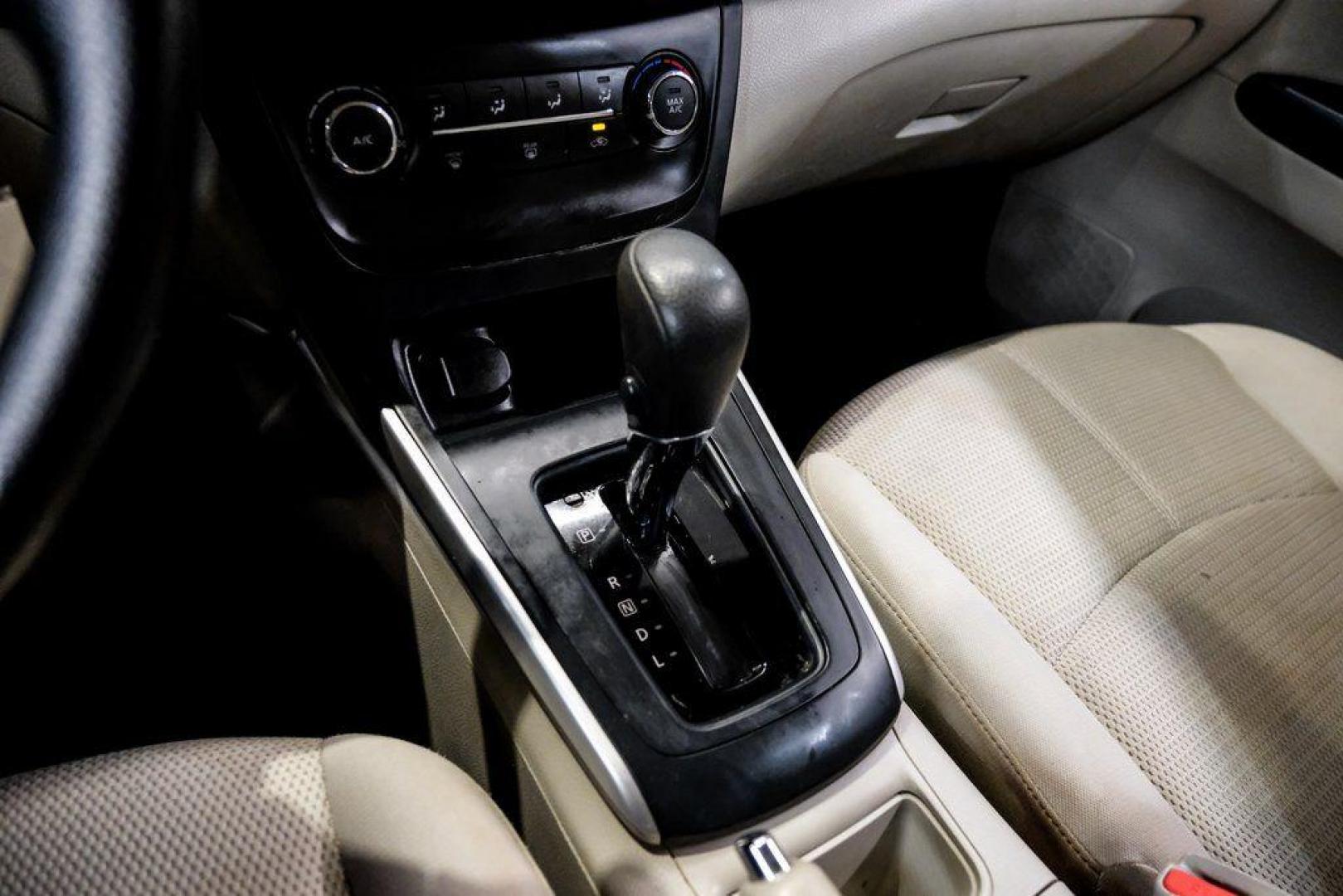 2016 Fresh Powder /Marble Gray Nissan Sentra S (3N1AB7AP3GY) with an 1.8L 4-Cylinder DOHC 16V engine, CVT transmission, located at 15300 Midway Rd., Addison, TX, 75001, (972) 702-0011, 32.958321, -96.838074 - Photo#20