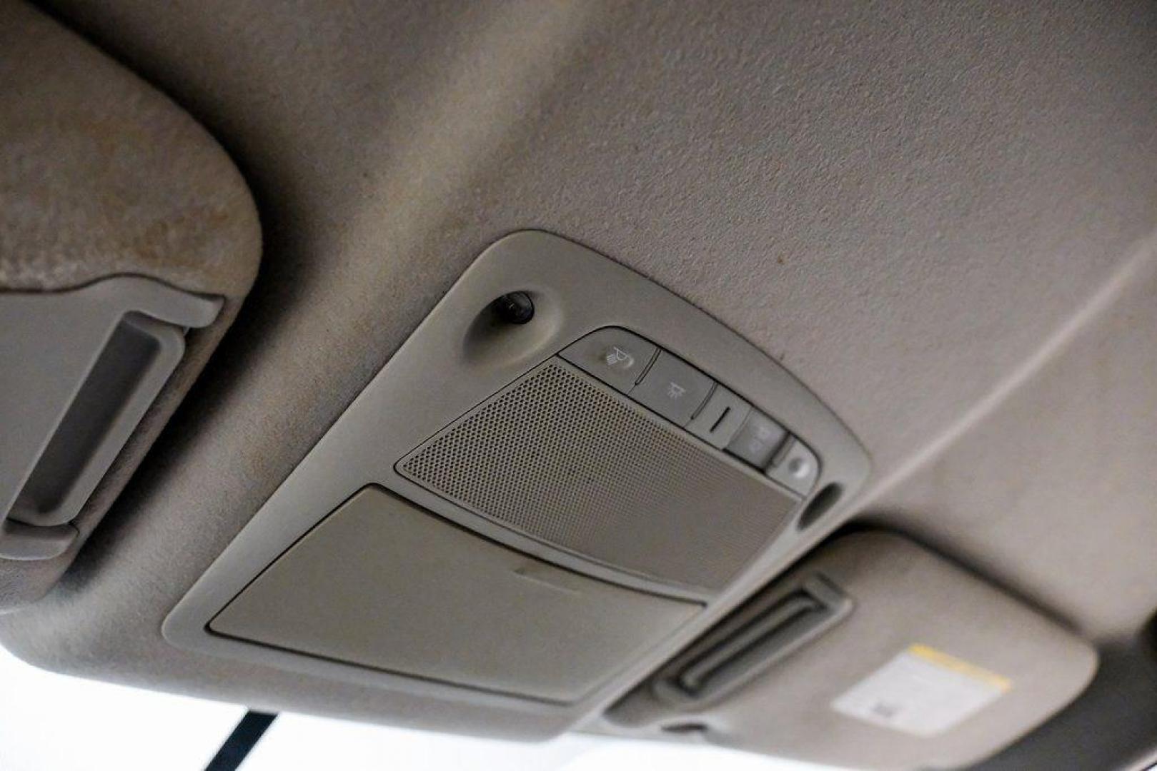 2016 Fresh Powder /Marble Gray Nissan Sentra S (3N1AB7AP3GY) with an 1.8L 4-Cylinder DOHC 16V engine, CVT transmission, located at 15300 Midway Rd., Addison, TX, 75001, (972) 702-0011, 32.958321, -96.838074 - Photo#22