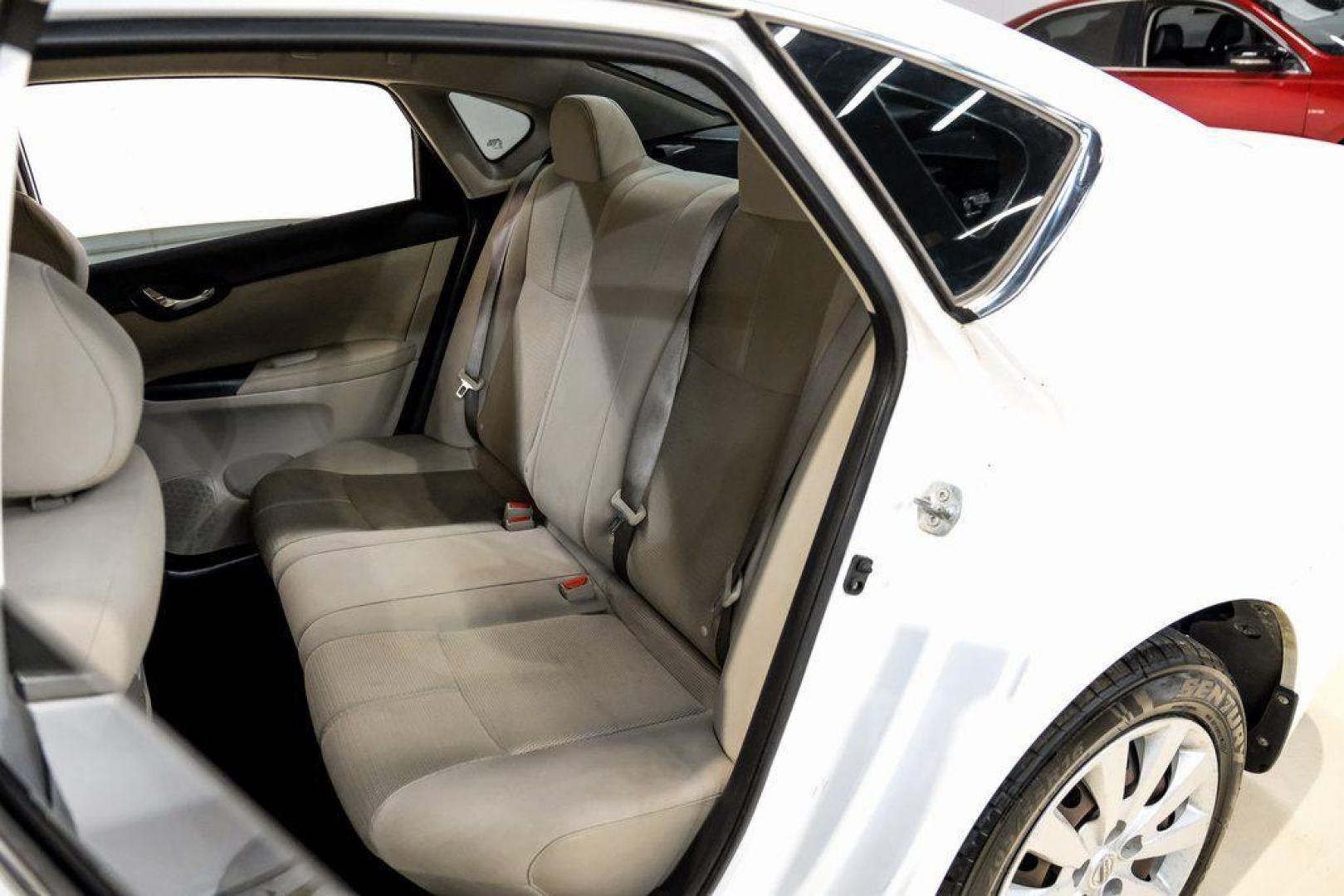 2016 Fresh Powder /Marble Gray Nissan Sentra S (3N1AB7AP3GY) with an 1.8L 4-Cylinder DOHC 16V engine, CVT transmission, located at 15300 Midway Rd., Addison, TX, 75001, (972) 702-0011, 32.958321, -96.838074 - Photo#33