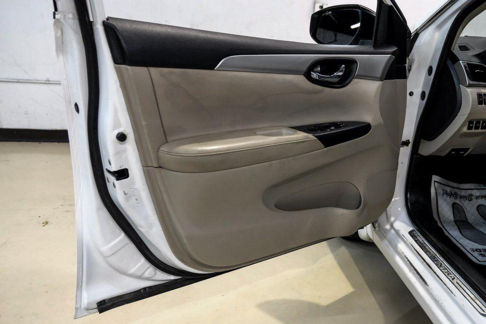 2016 Fresh Powder /Marble Gray Nissan Sentra S (3N1AB7AP3GY) with an 1.8L 4-Cylinder DOHC 16V engine, CVT transmission, located at 15300 Midway Rd., Addison, TX, 75001, (972) 702-0011, 32.958321, -96.838074 - Photo#36