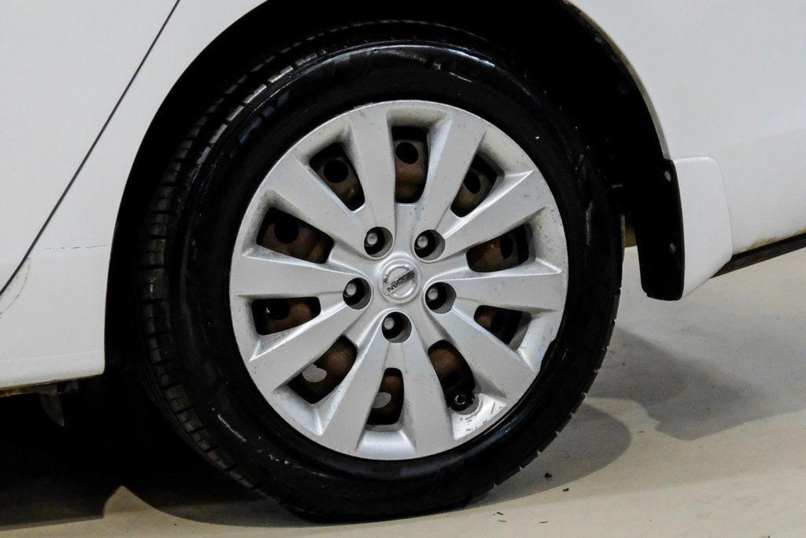 2016 Fresh Powder /Marble Gray Nissan Sentra S (3N1AB7AP3GY) with an 1.8L 4-Cylinder DOHC 16V engine, CVT transmission, located at 15300 Midway Rd., Addison, TX, 75001, (972) 702-0011, 32.958321, -96.838074 - Photo#49