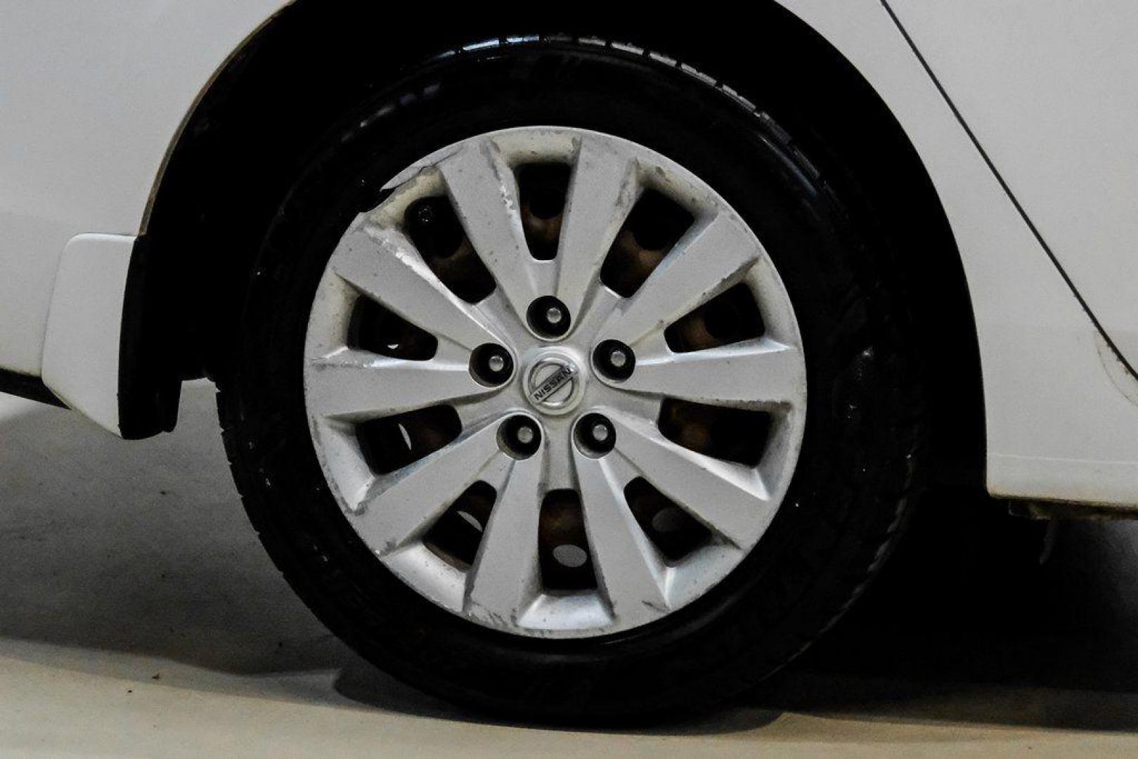 2016 Fresh Powder /Marble Gray Nissan Sentra S (3N1AB7AP3GY) with an 1.8L 4-Cylinder DOHC 16V engine, CVT transmission, located at 15300 Midway Rd., Addison, TX, 75001, (972) 702-0011, 32.958321, -96.838074 - Photo#50