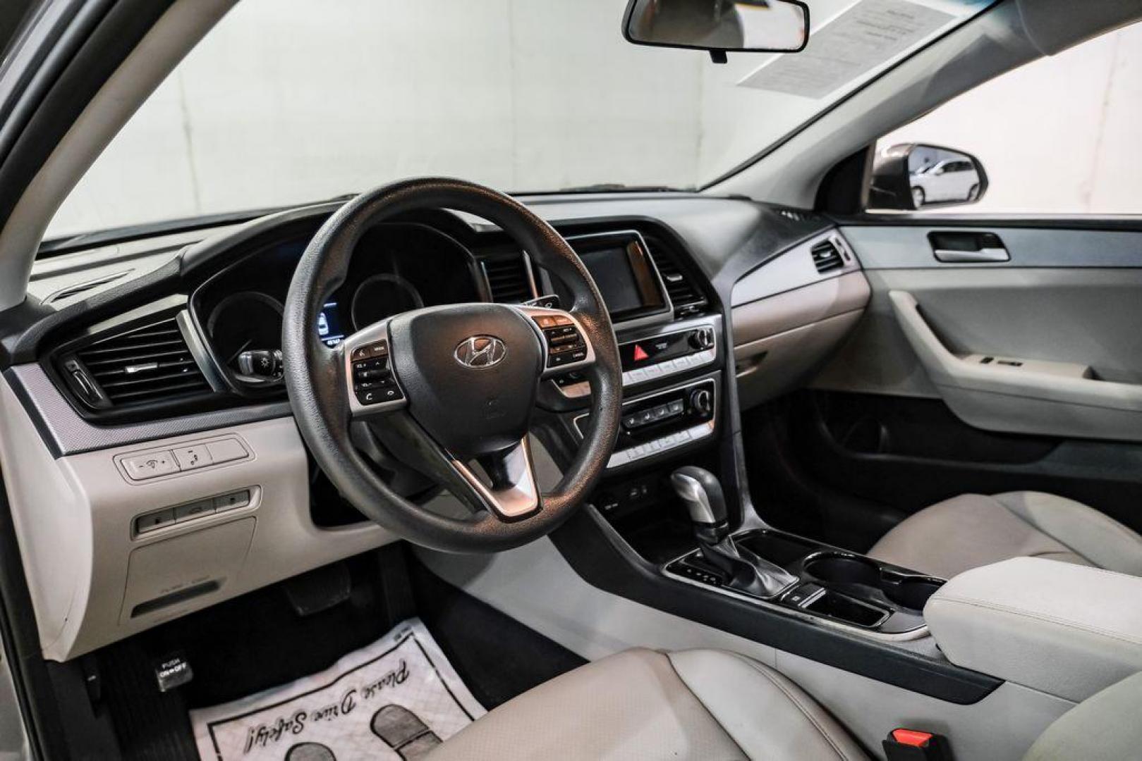 2019 Machine Gray /Gray Hyundai Sonata SE (5NPE24AF8KH) with an 2.4L I4 DGI DOHC 16V engine, Automatic transmission, located at 15300 Midway Rd., Addison, TX, 75001, (972) 702-0011, 32.958321, -96.838074 - Photo#2