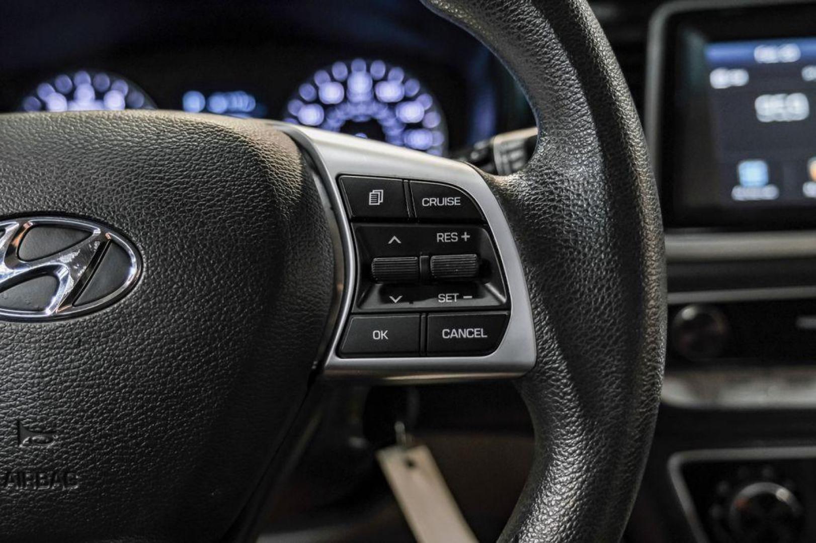 2019 Machine Gray /Gray Hyundai Sonata SE (5NPE24AF8KH) with an 2.4L I4 DGI DOHC 16V engine, Automatic transmission, located at 15300 Midway Rd., Addison, TX, 75001, (972) 702-0011, 32.958321, -96.838074 - Photo#18