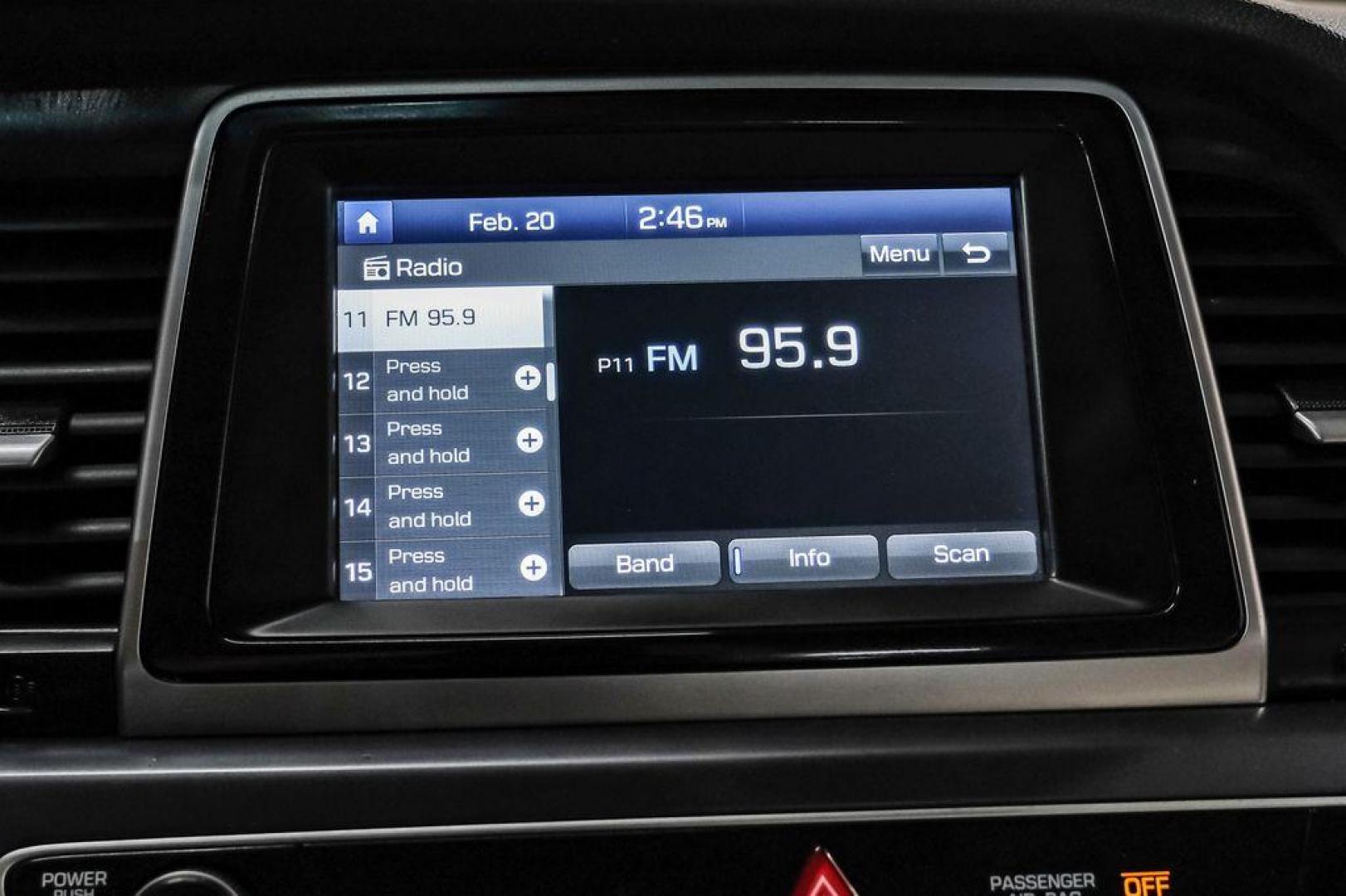 2019 Machine Gray /Gray Hyundai Sonata SE (5NPE24AF8KH) with an 2.4L I4 DGI DOHC 16V engine, Automatic transmission, located at 15300 Midway Rd., Addison, TX, 75001, (972) 702-0011, 32.958321, -96.838074 - Photo#23