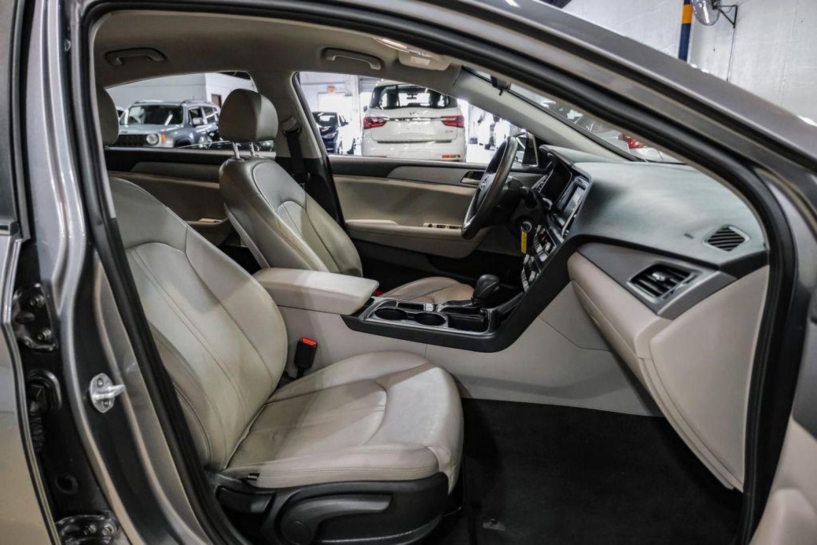 2019 Machine Gray /Gray Hyundai Sonata SE (5NPE24AF8KH) with an 2.4L I4 DGI DOHC 16V engine, Automatic transmission, located at 15300 Midway Rd., Addison, TX, 75001, (972) 702-0011, 32.958321, -96.838074 - Photo#33