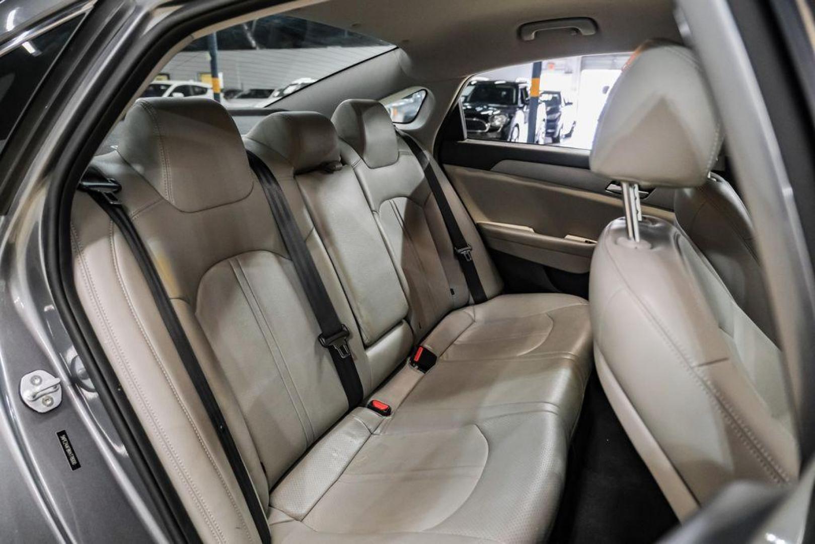 2019 Machine Gray /Gray Hyundai Sonata SE (5NPE24AF8KH) with an 2.4L I4 DGI DOHC 16V engine, Automatic transmission, located at 15300 Midway Rd., Addison, TX, 75001, (972) 702-0011, 32.958321, -96.838074 - Photo#35
