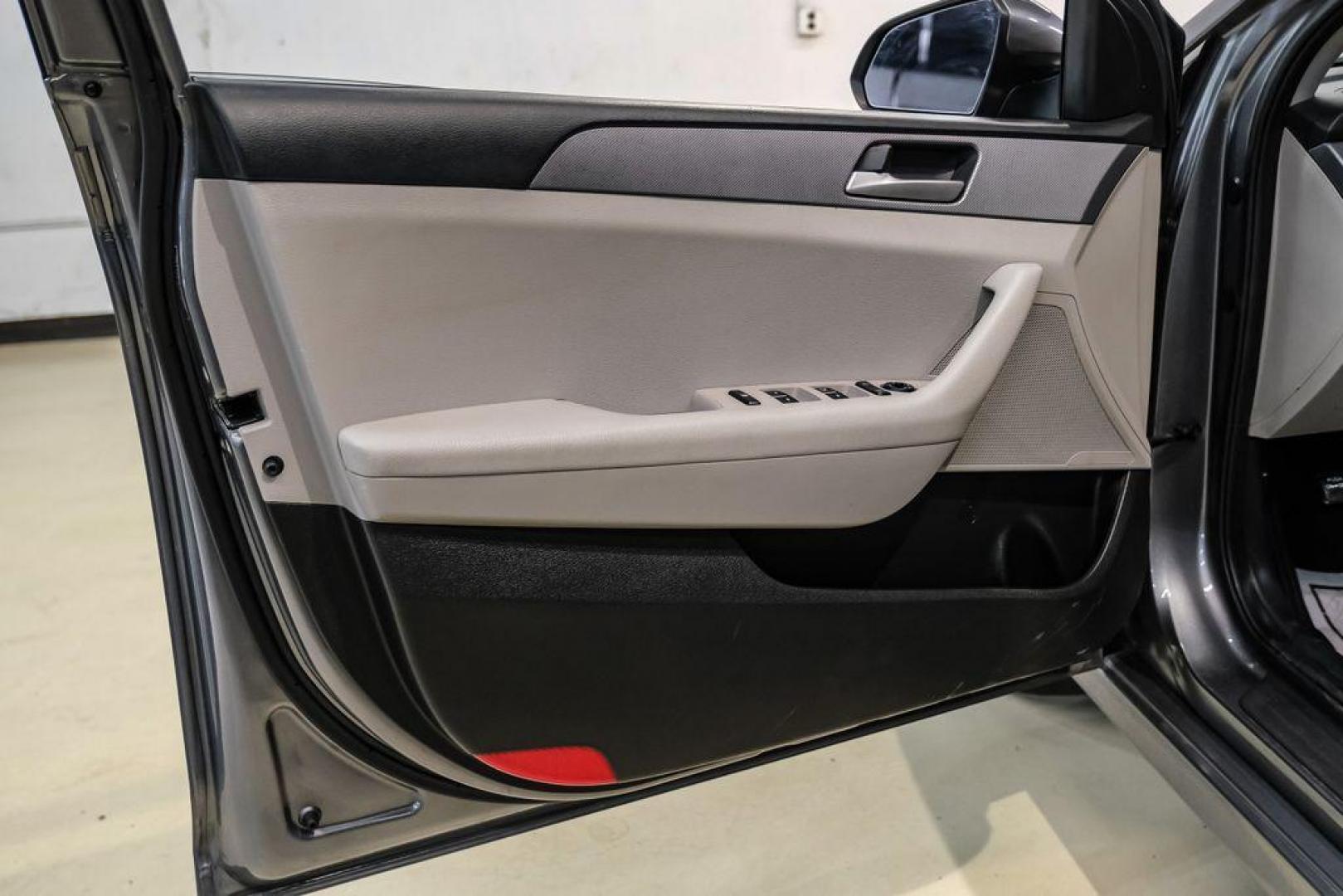 2019 Machine Gray /Gray Hyundai Sonata SE (5NPE24AF8KH) with an 2.4L I4 DGI DOHC 16V engine, Automatic transmission, located at 15300 Midway Rd., Addison, TX, 75001, (972) 702-0011, 32.958321, -96.838074 - Photo#41