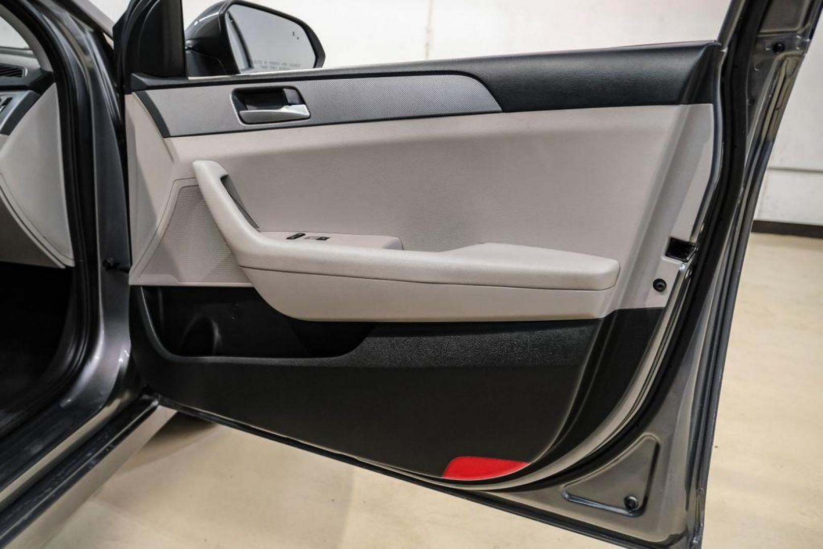 2019 Machine Gray /Gray Hyundai Sonata SE (5NPE24AF8KH) with an 2.4L I4 DGI DOHC 16V engine, Automatic transmission, located at 15300 Midway Rd., Addison, TX, 75001, (972) 702-0011, 32.958321, -96.838074 - Photo#43