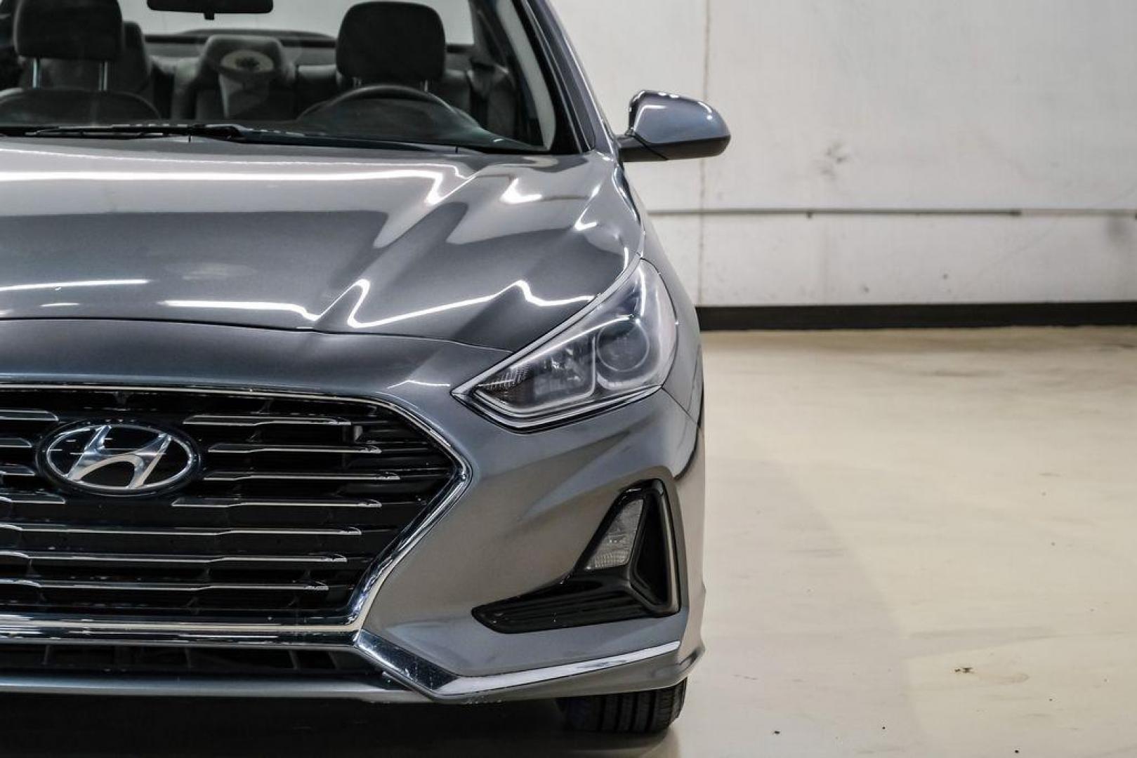 2019 Machine Gray /Gray Hyundai Sonata SE (5NPE24AF8KH) with an 2.4L I4 DGI DOHC 16V engine, Automatic transmission, located at 15300 Midway Rd., Addison, TX, 75001, (972) 702-0011, 32.958321, -96.838074 - Photo#46