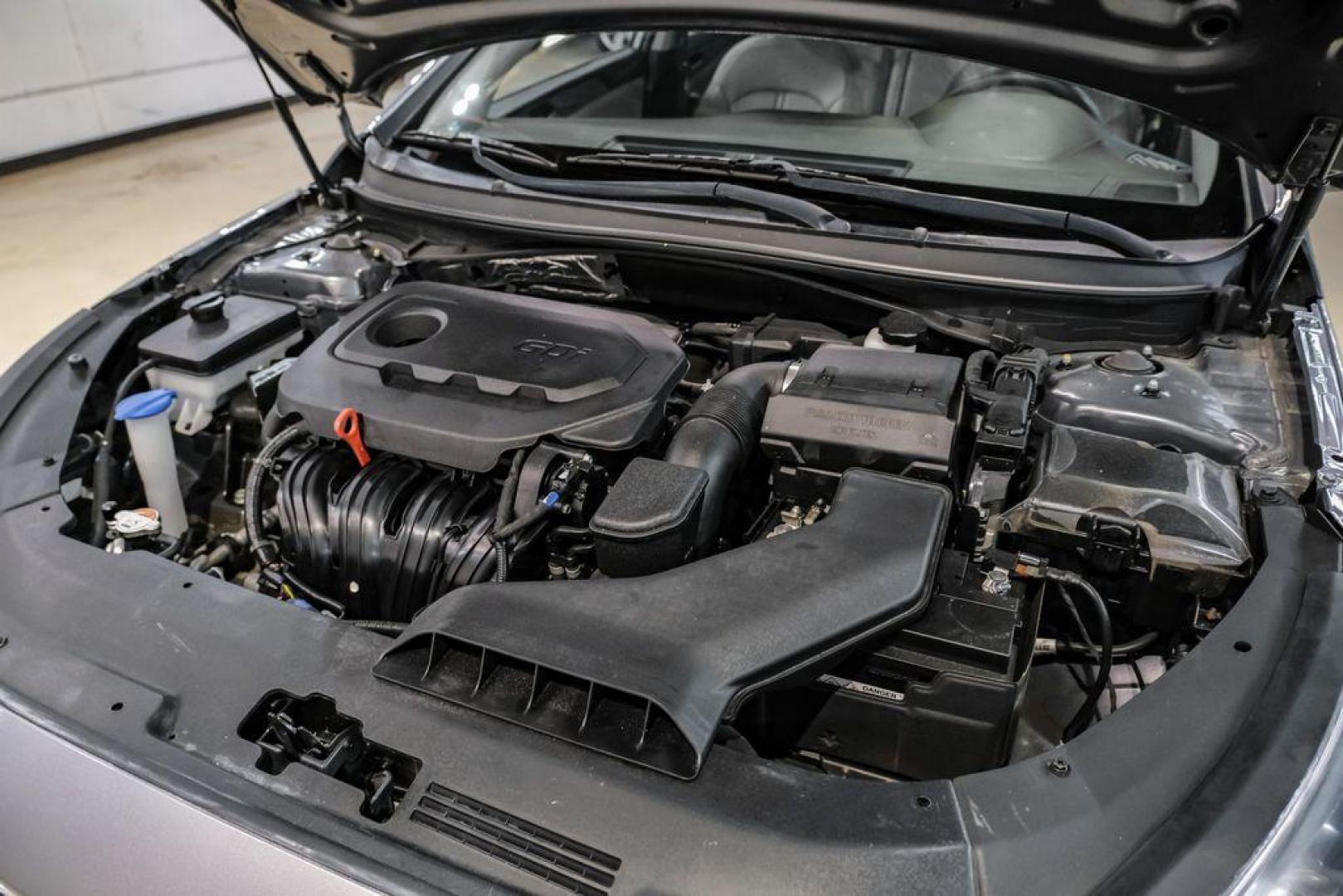 2019 Machine Gray /Gray Hyundai Sonata SE (5NPE24AF8KH) with an 2.4L I4 DGI DOHC 16V engine, Automatic transmission, located at 15300 Midway Rd., Addison, TX, 75001, (972) 702-0011, 32.958321, -96.838074 - Photo#48