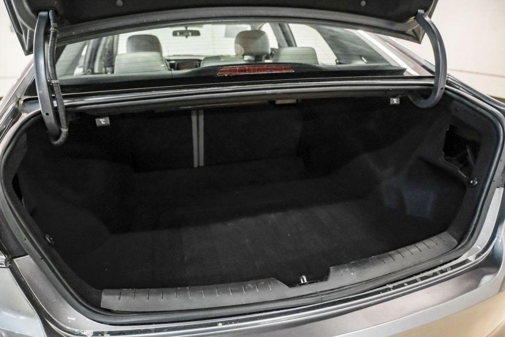 2019 Machine Gray /Gray Hyundai Sonata SE (5NPE24AF8KH) with an 2.4L I4 DGI DOHC 16V engine, Automatic transmission, located at 15300 Midway Rd., Addison, TX, 75001, (972) 702-0011, 32.958321, -96.838074 - Photo#52