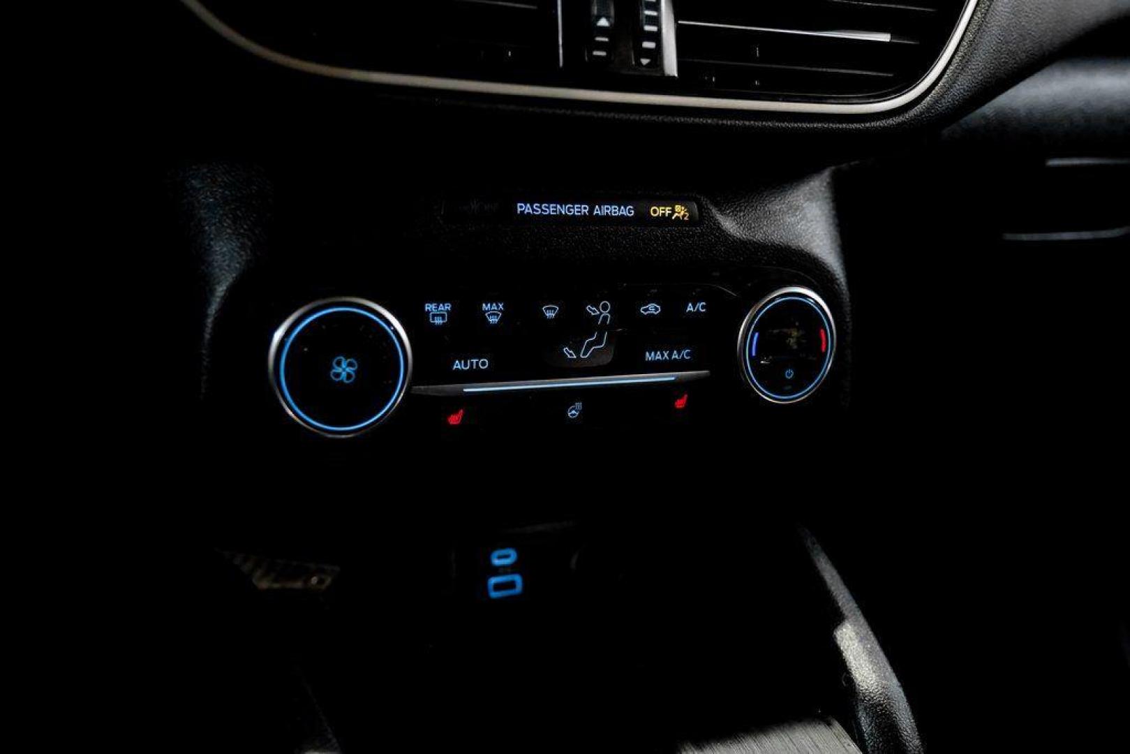 2020 Magnetic /Ebony Ford Escape SEL (1FMCU0H62LU) with an 1.5L EcoBoost engine, Automatic transmission, located at 15300 Midway Rd., Addison, TX, 75001, (972) 702-0011, 32.958321, -96.838074 - Photo#25