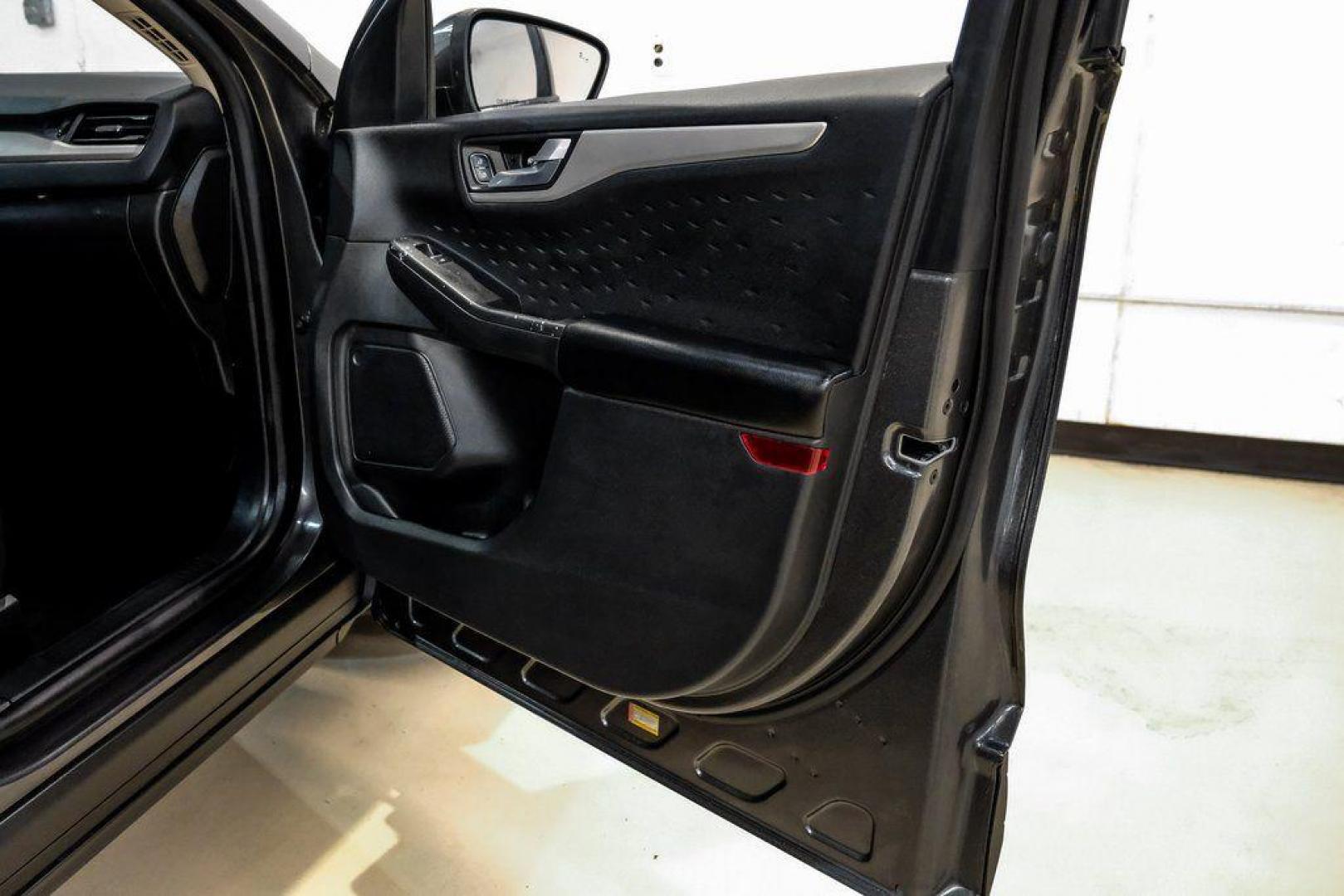 2020 Magnetic /Ebony Ford Escape SEL (1FMCU0H62LU) with an 1.5L EcoBoost engine, Automatic transmission, located at 15300 Midway Rd., Addison, TX, 75001, (972) 702-0011, 32.958321, -96.838074 - Photo#42