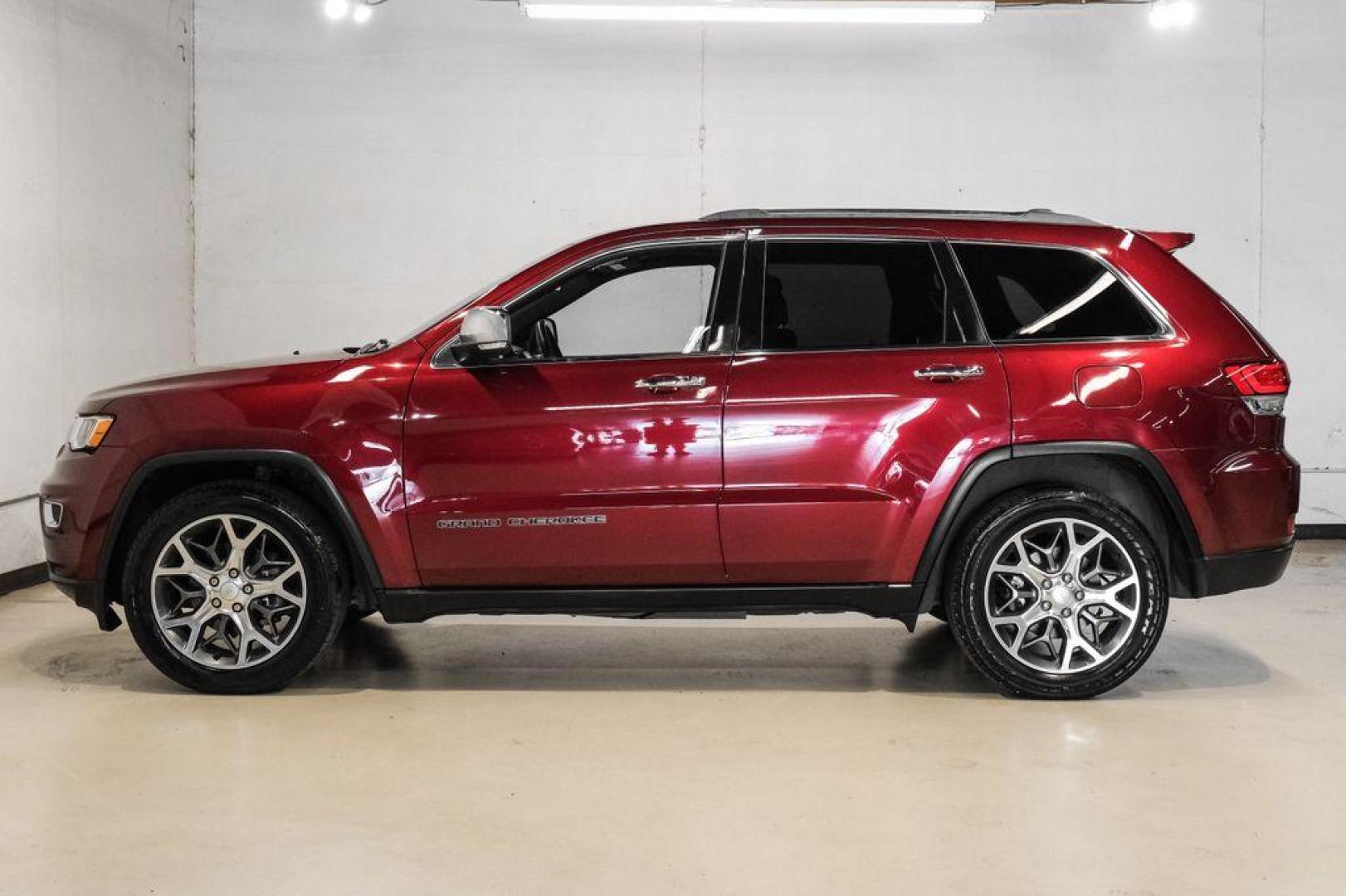 2020 Velvet Red Pearlcoat /Black Jeep Grand Cherokee Limited (1C4RJEBG7LC) with an 3.6L V6 24V VVT engine, Automatic transmission, located at 15300 Midway Rd., Addison, TX, 75001, (972) 702-0011, 32.958321, -96.838074 - Photo#15