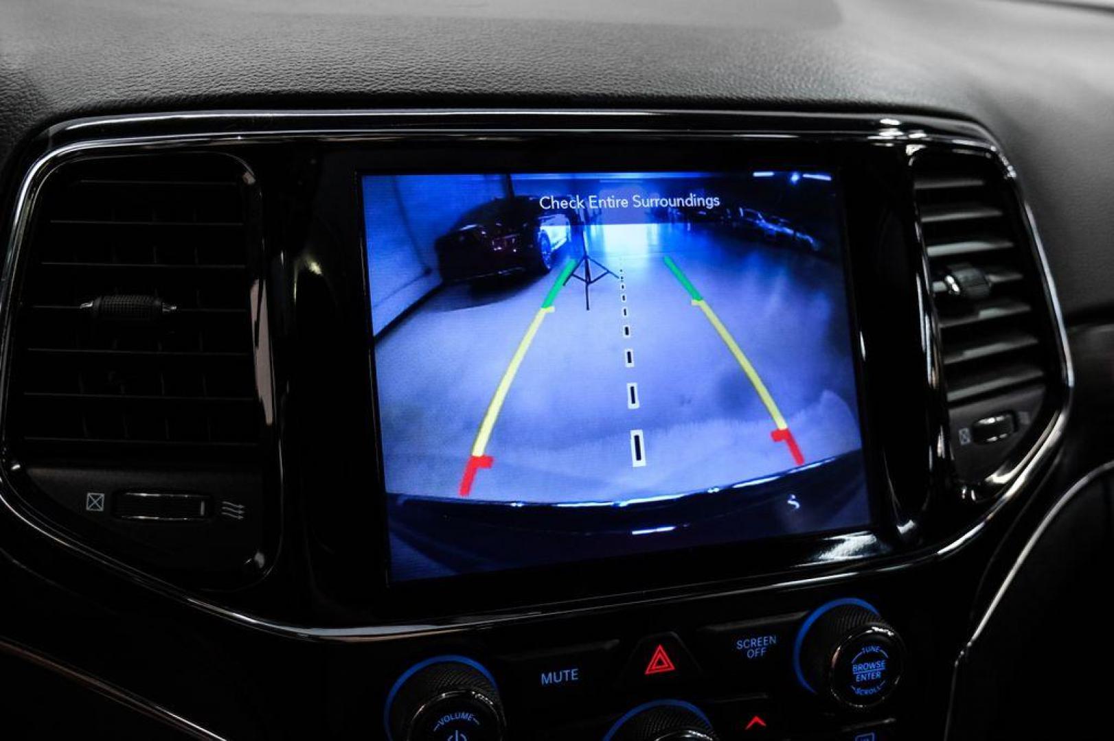 2020 Velvet Red Pearlcoat /Black Jeep Grand Cherokee Limited (1C4RJEBG7LC) with an 3.6L V6 24V VVT engine, Automatic transmission, located at 15300 Midway Rd., Addison, TX, 75001, (972) 702-0011, 32.958321, -96.838074 - Photo#27