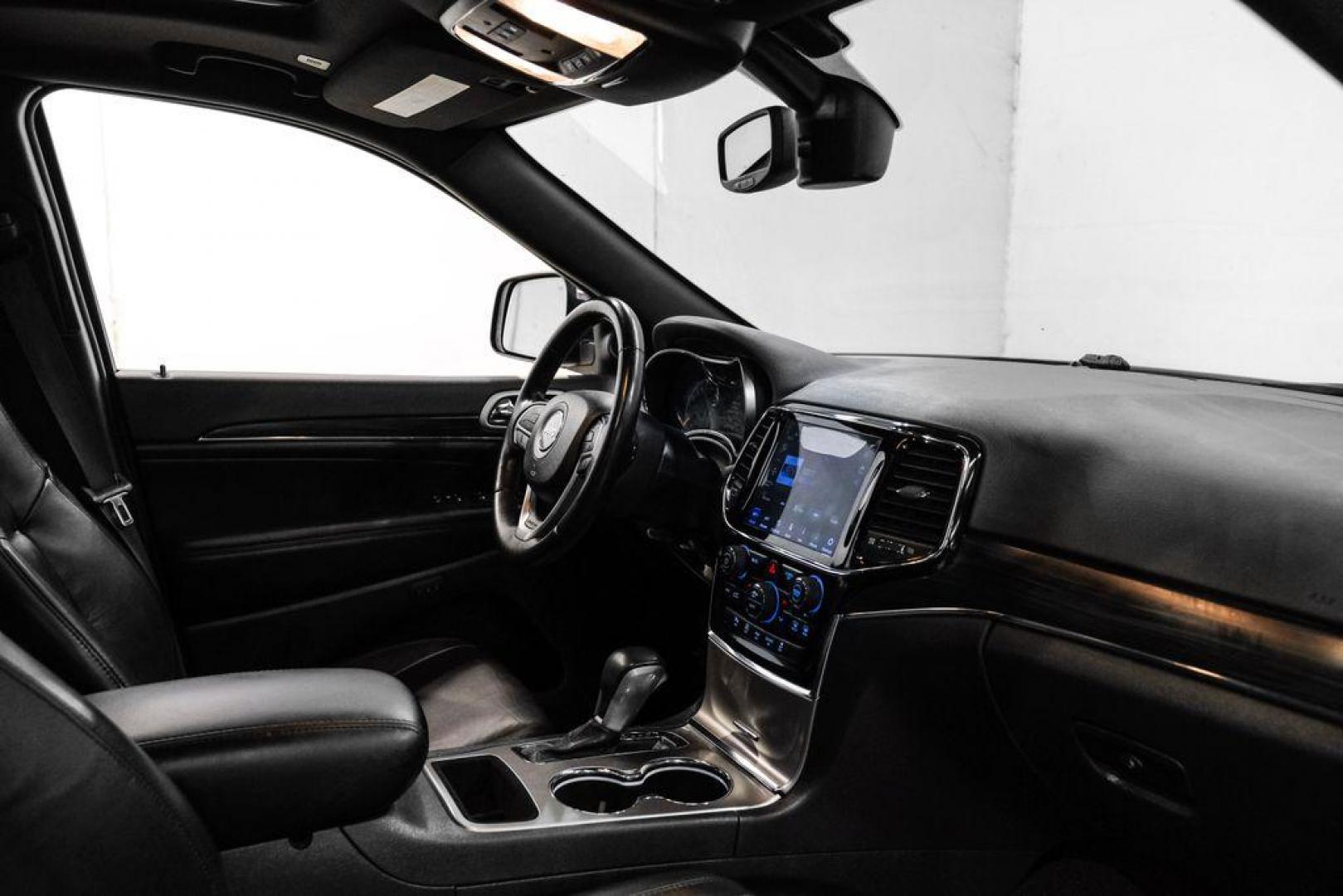 2020 Velvet Red Pearlcoat /Black Jeep Grand Cherokee Limited (1C4RJEBG7LC) with an 3.6L V6 24V VVT engine, Automatic transmission, located at 15300 Midway Rd., Addison, TX, 75001, (972) 702-0011, 32.958321, -96.838074 - Photo#28