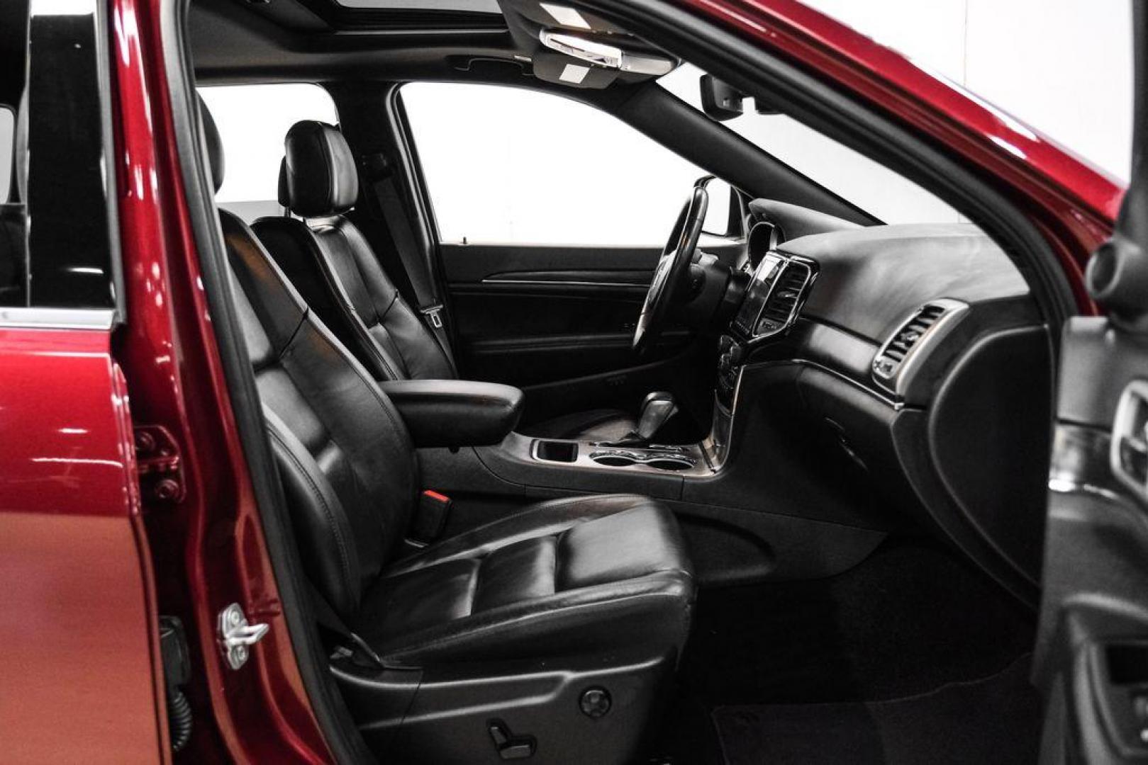 2020 Velvet Red Pearlcoat /Black Jeep Grand Cherokee Limited (1C4RJEBG7LC) with an 3.6L V6 24V VVT engine, Automatic transmission, located at 15300 Midway Rd., Addison, TX, 75001, (972) 702-0011, 32.958321, -96.838074 - Photo#37